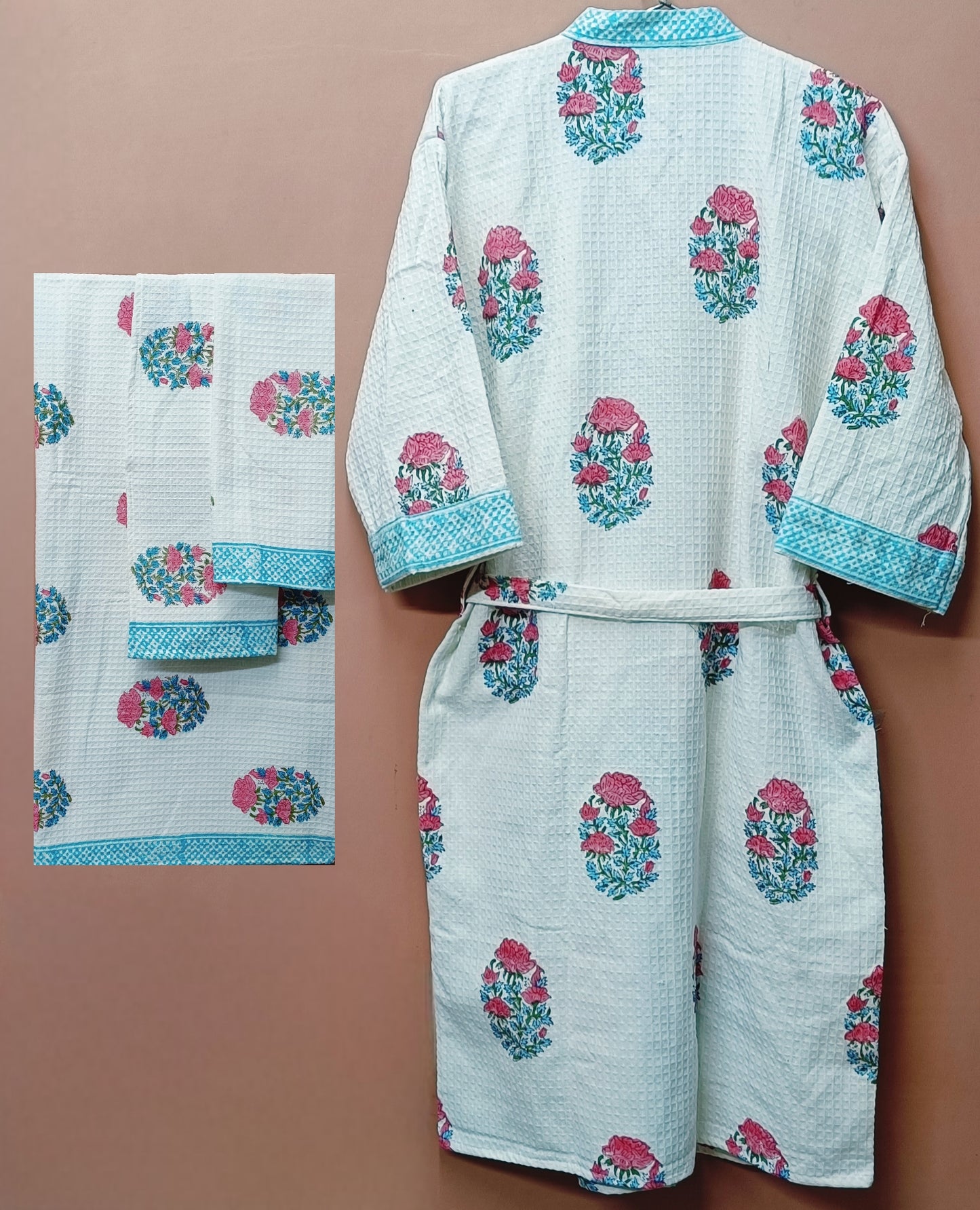 Gift Box – 1 Unisex Bathrobe, 1 Bath Towel, 2 hand Towels