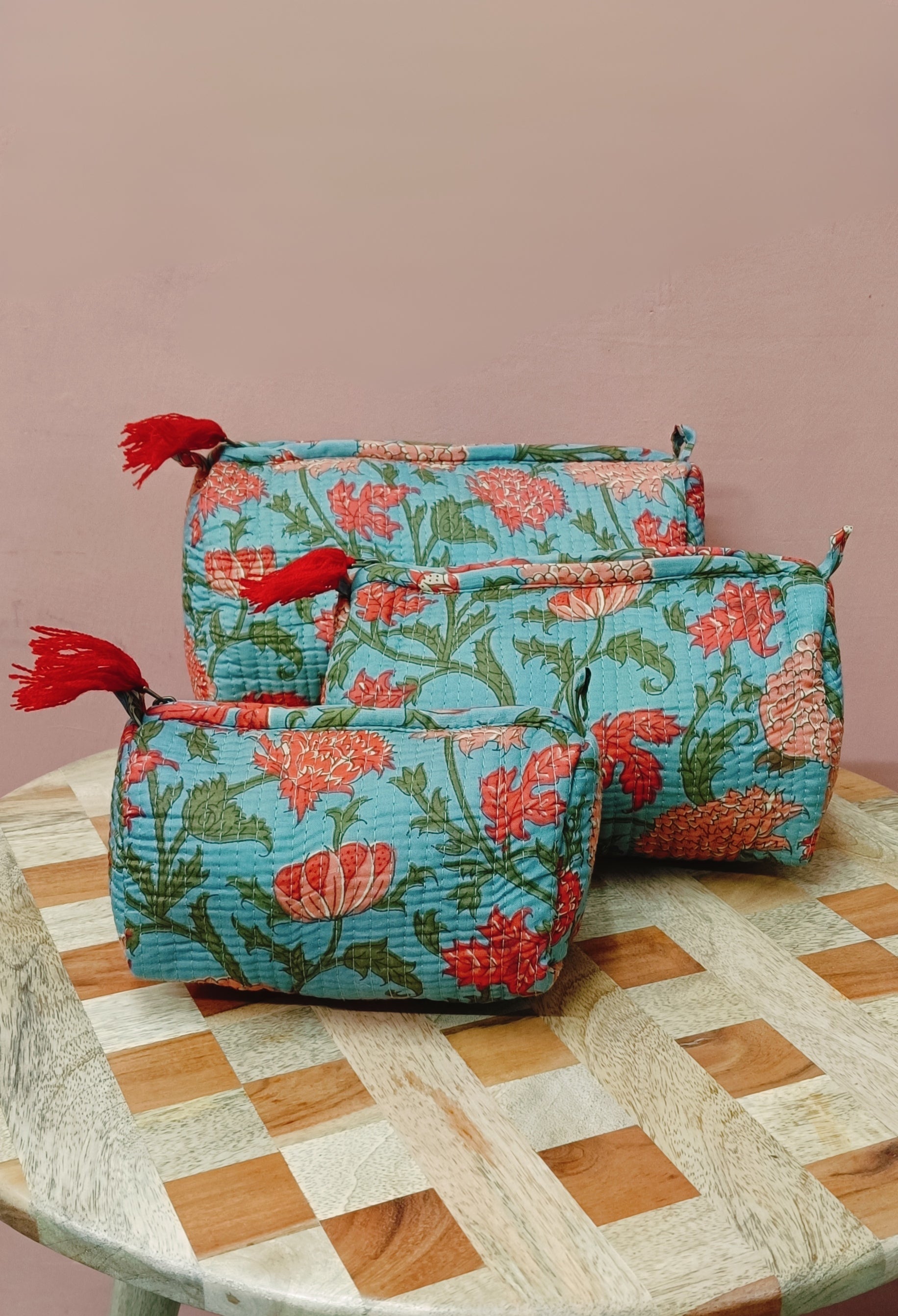 Set of 3 cosmetic bag/pouches with waterproof lining