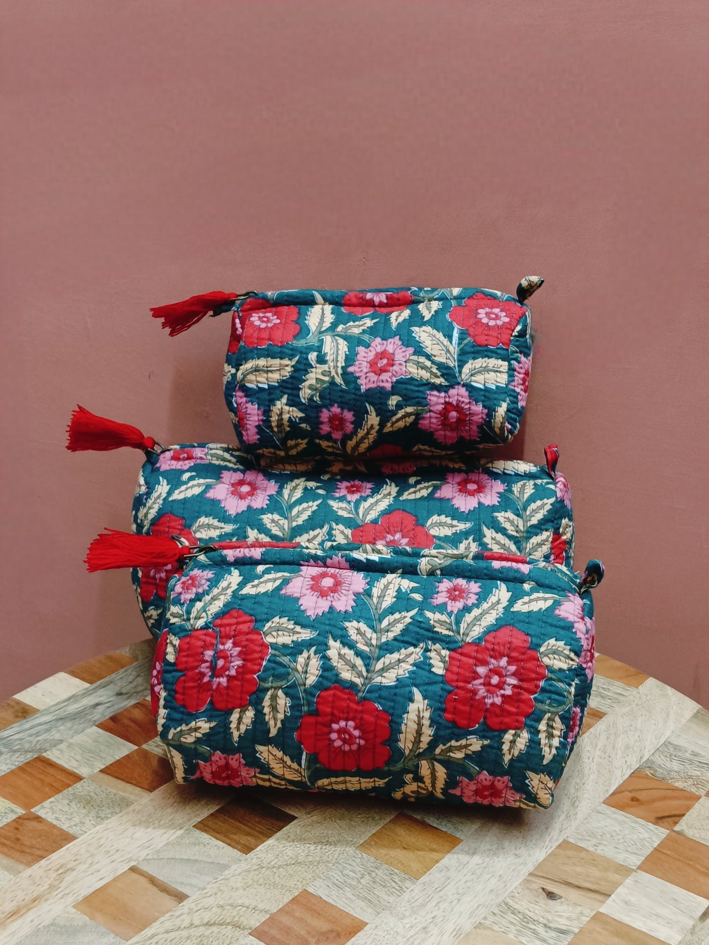 Set of 3 cosmetic bag/pouches with waterproof lining