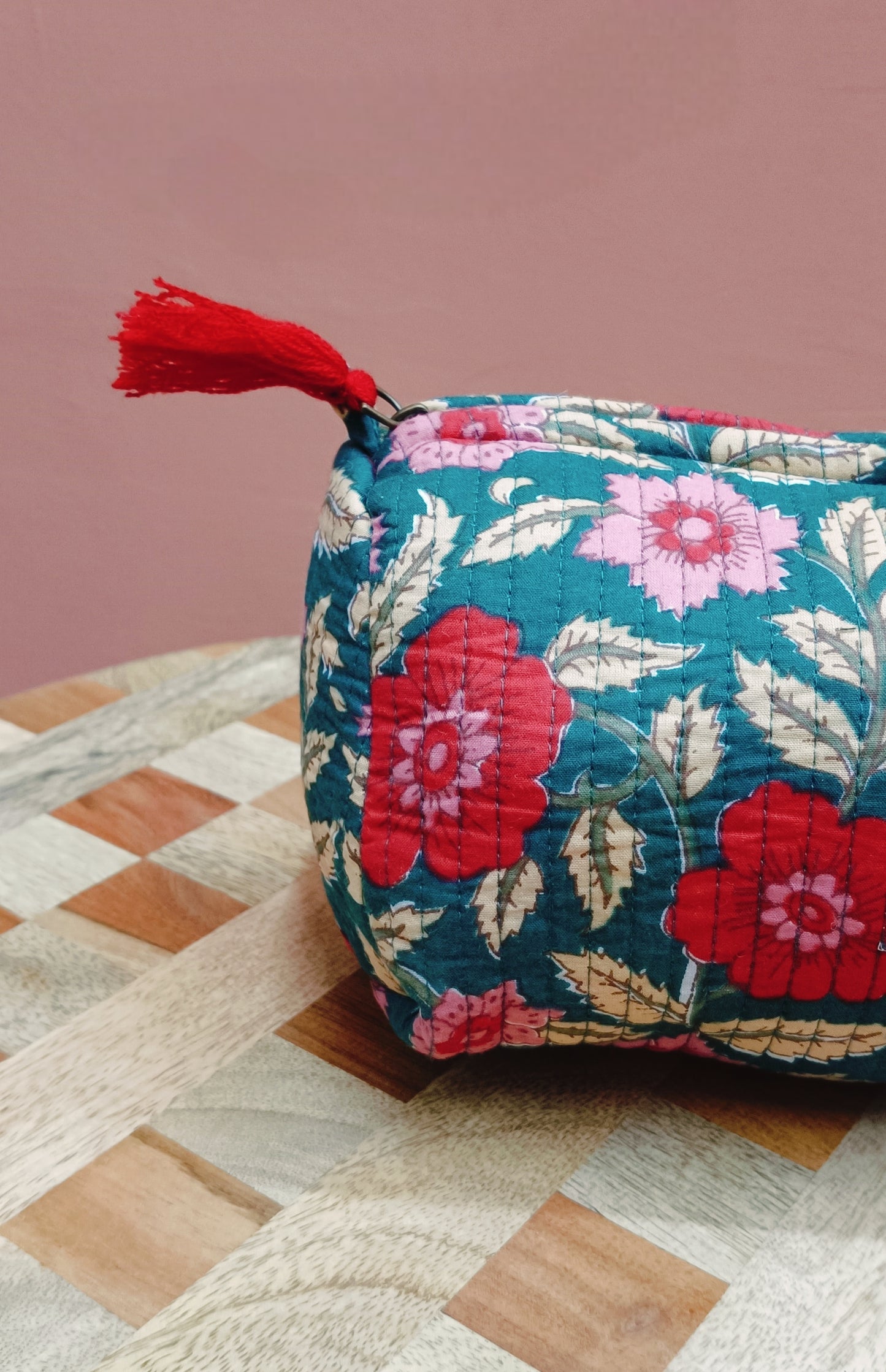 Set of 3 cosmetic bag/pouches with waterproof lining