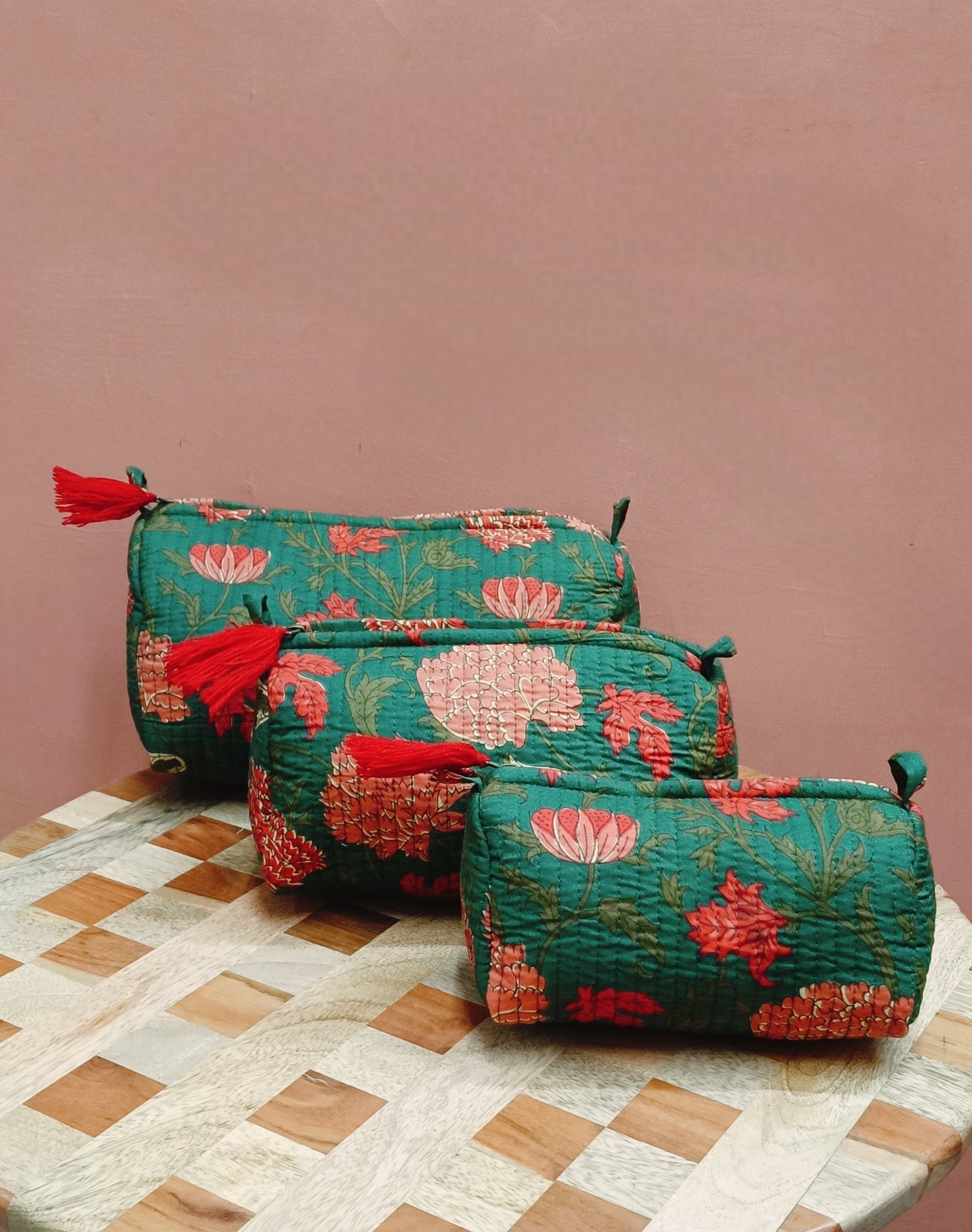 Set of 3 cosmetic bag/pouches with waterproof lining