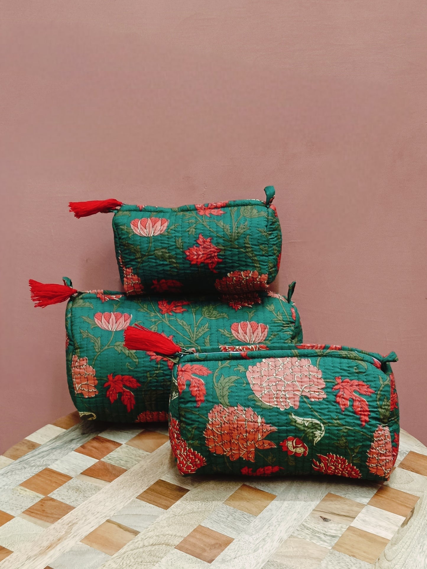 Set of 3 cosmetic bag/pouches with waterproof lining