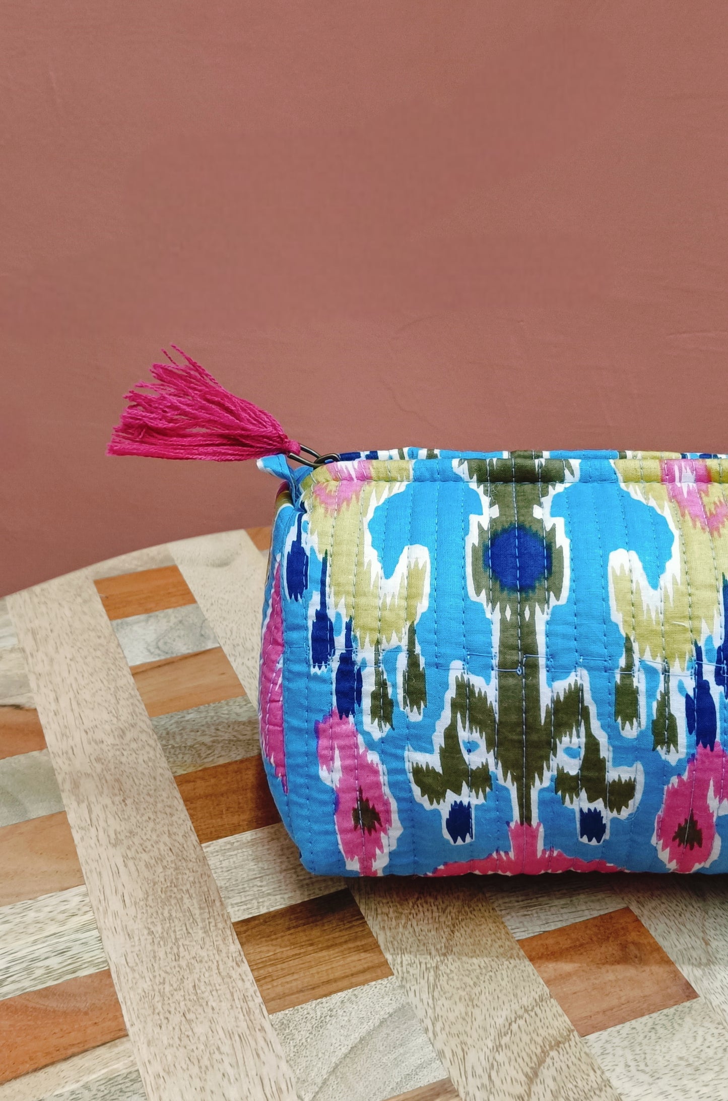 Set of 3 cosmetic bag/pouches with waterproof lining