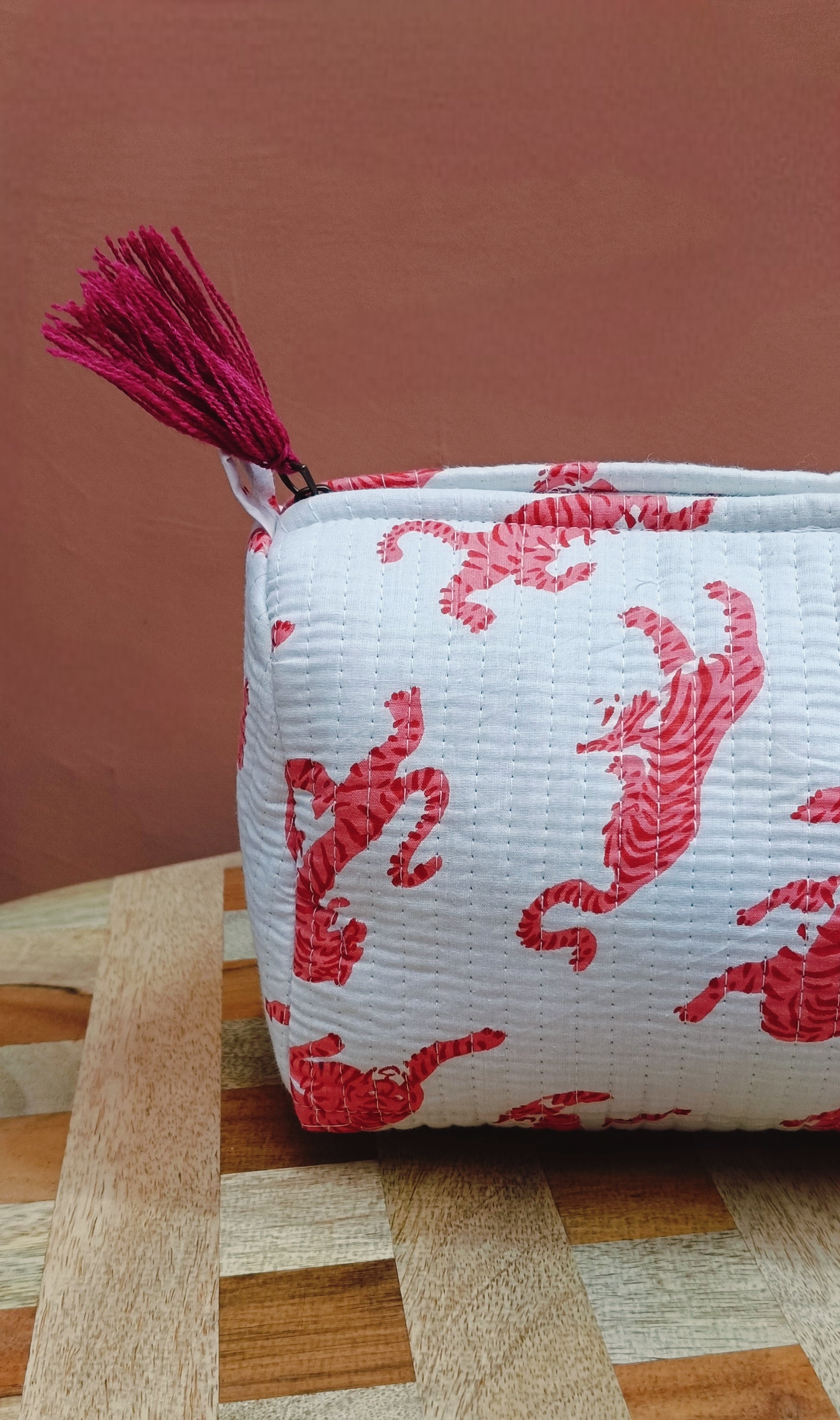 Set of 3 cosmetic bag/pouches with waterproof lining