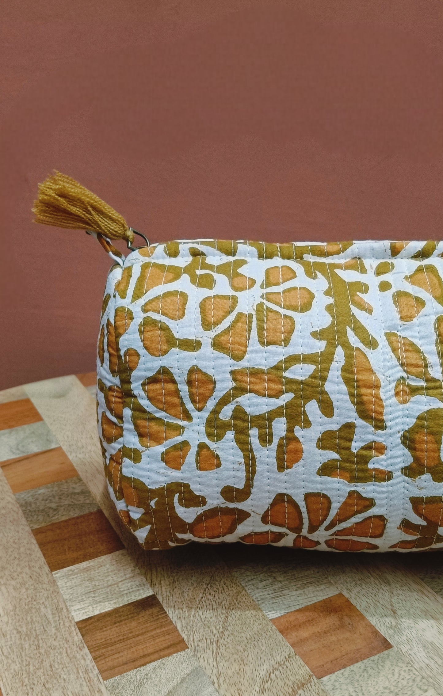 Set of 3 cosmetic bag/pouches with waterproof lining