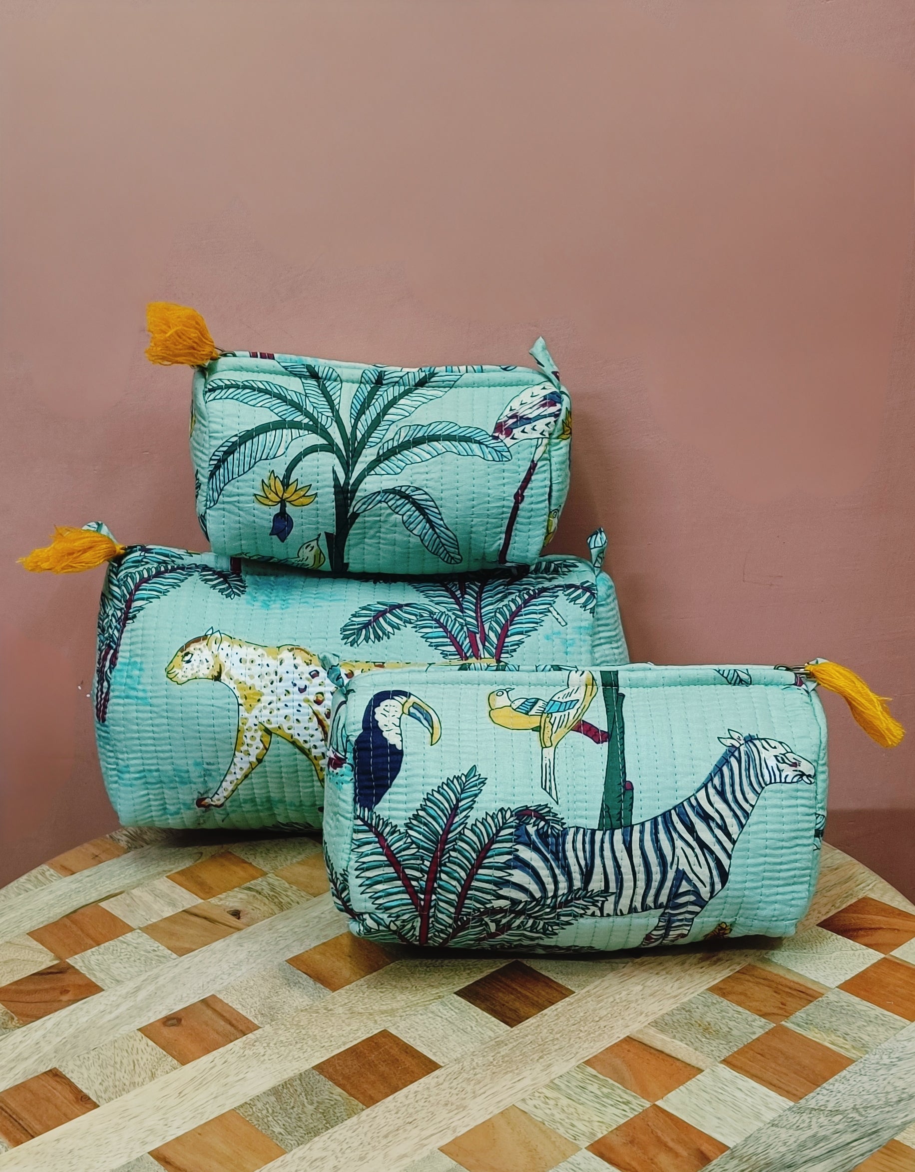 Set of 3 cosmetic bag/pouches with waterproof lining