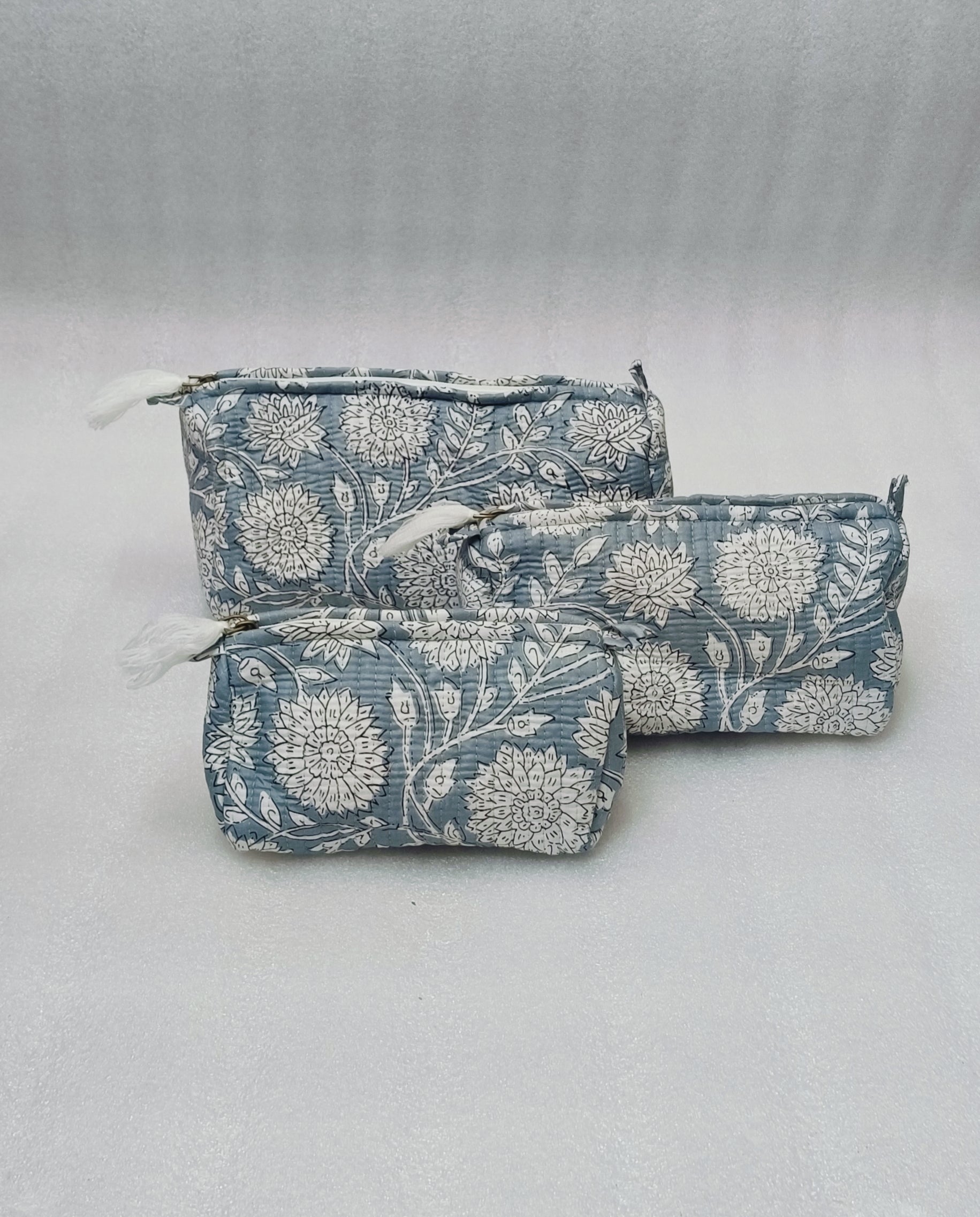 Set of 3 cosmetic bag/pouches with waterproof lining
