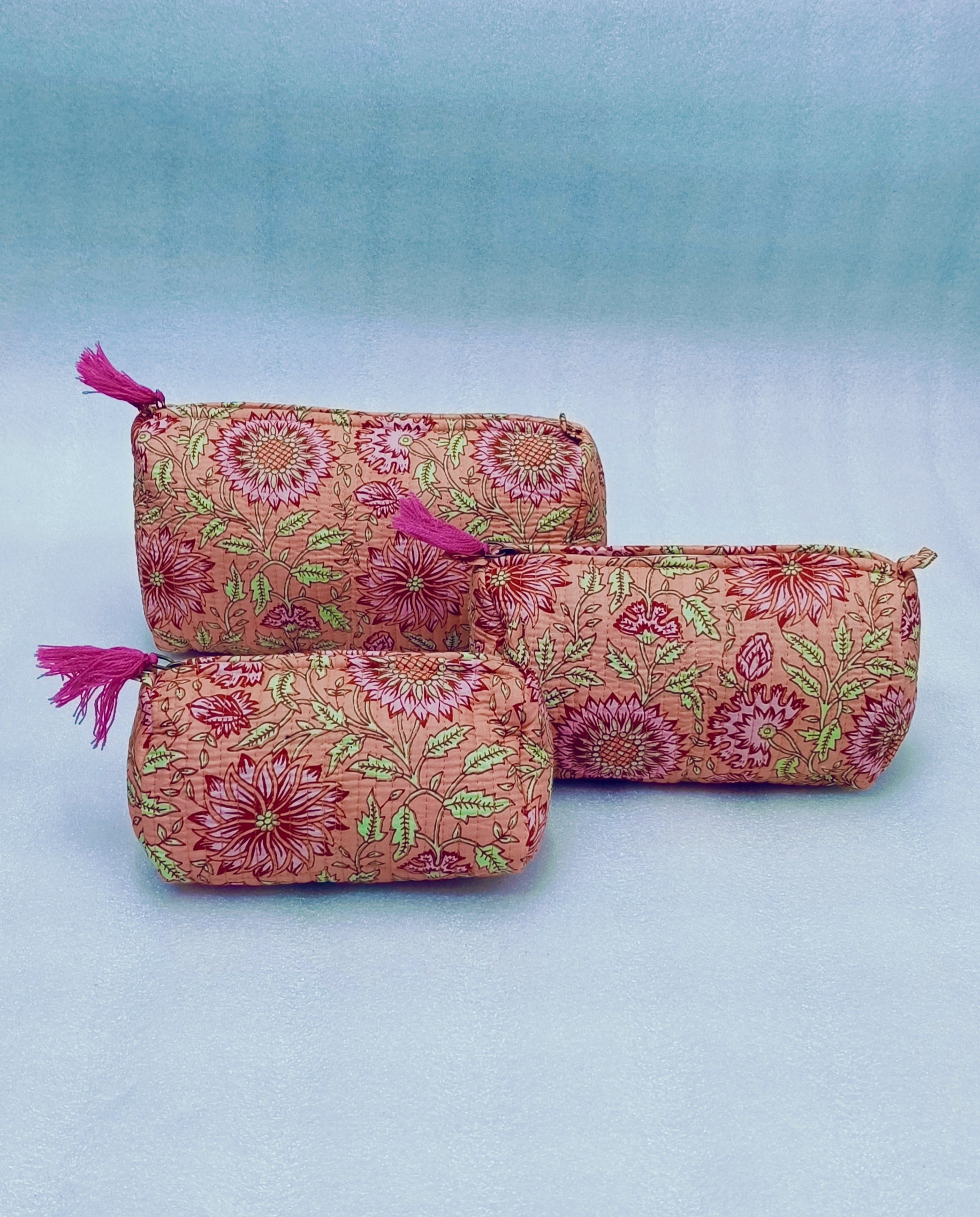 Set of 3 cosmetic bag/pouches with waterproof lining
