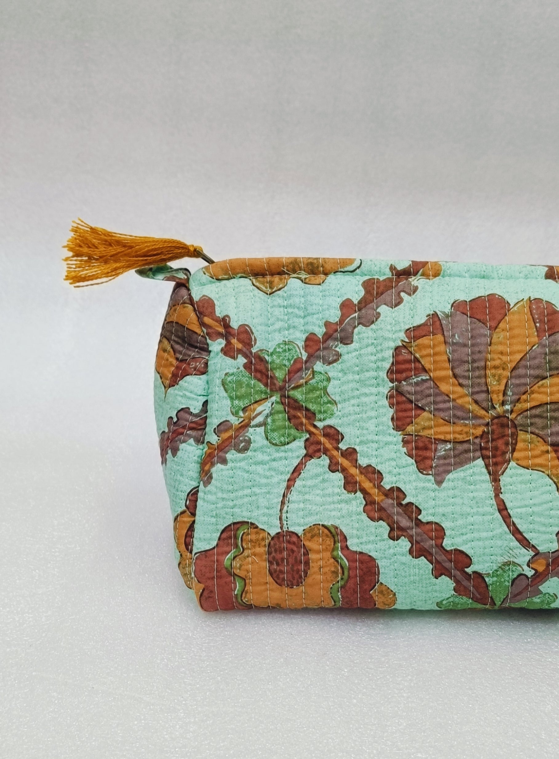 Set of 3 cosmetic bag/pouches with waterproof lining