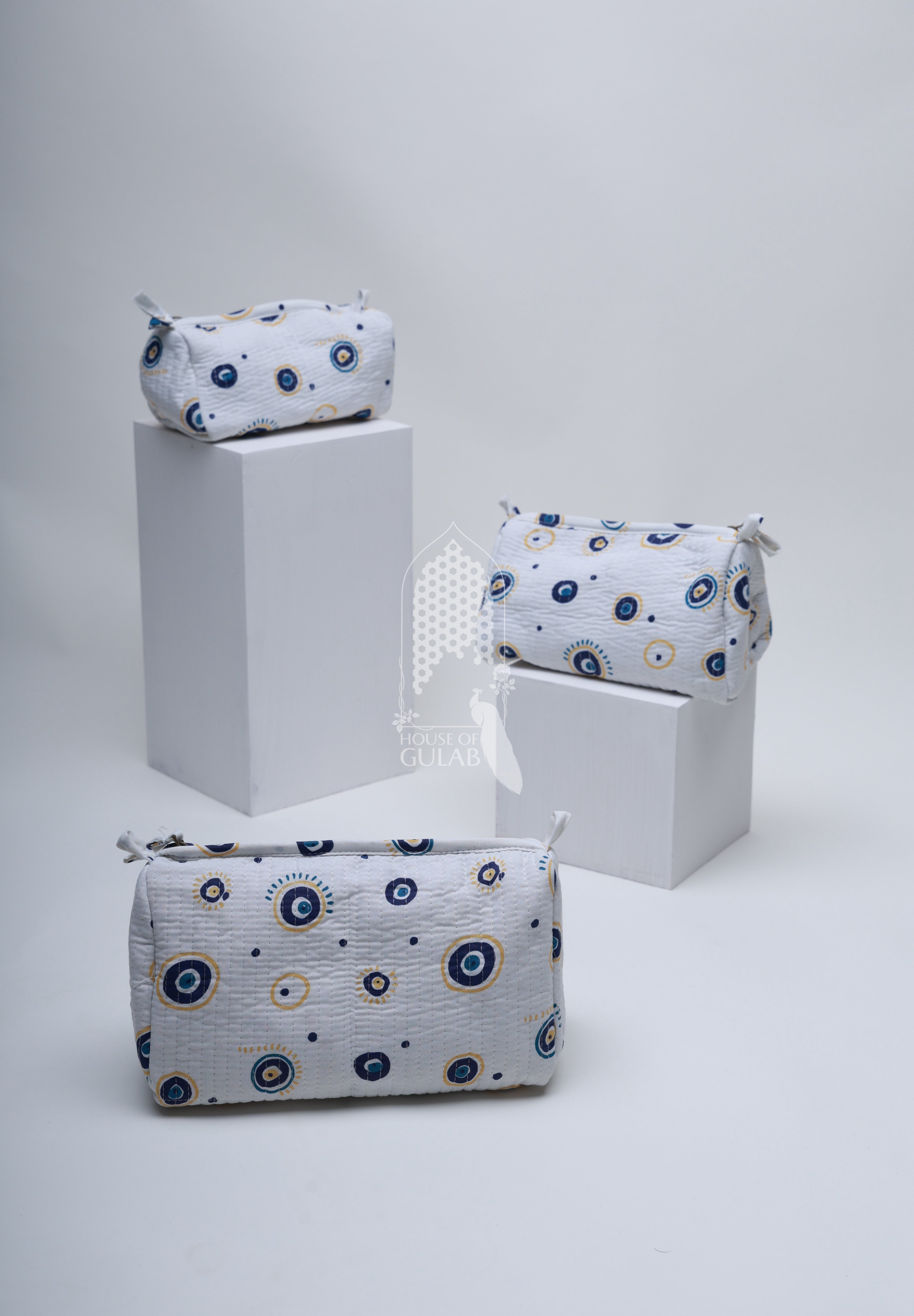 Set of 3 cosmetic bag/pouches with waterproof lining