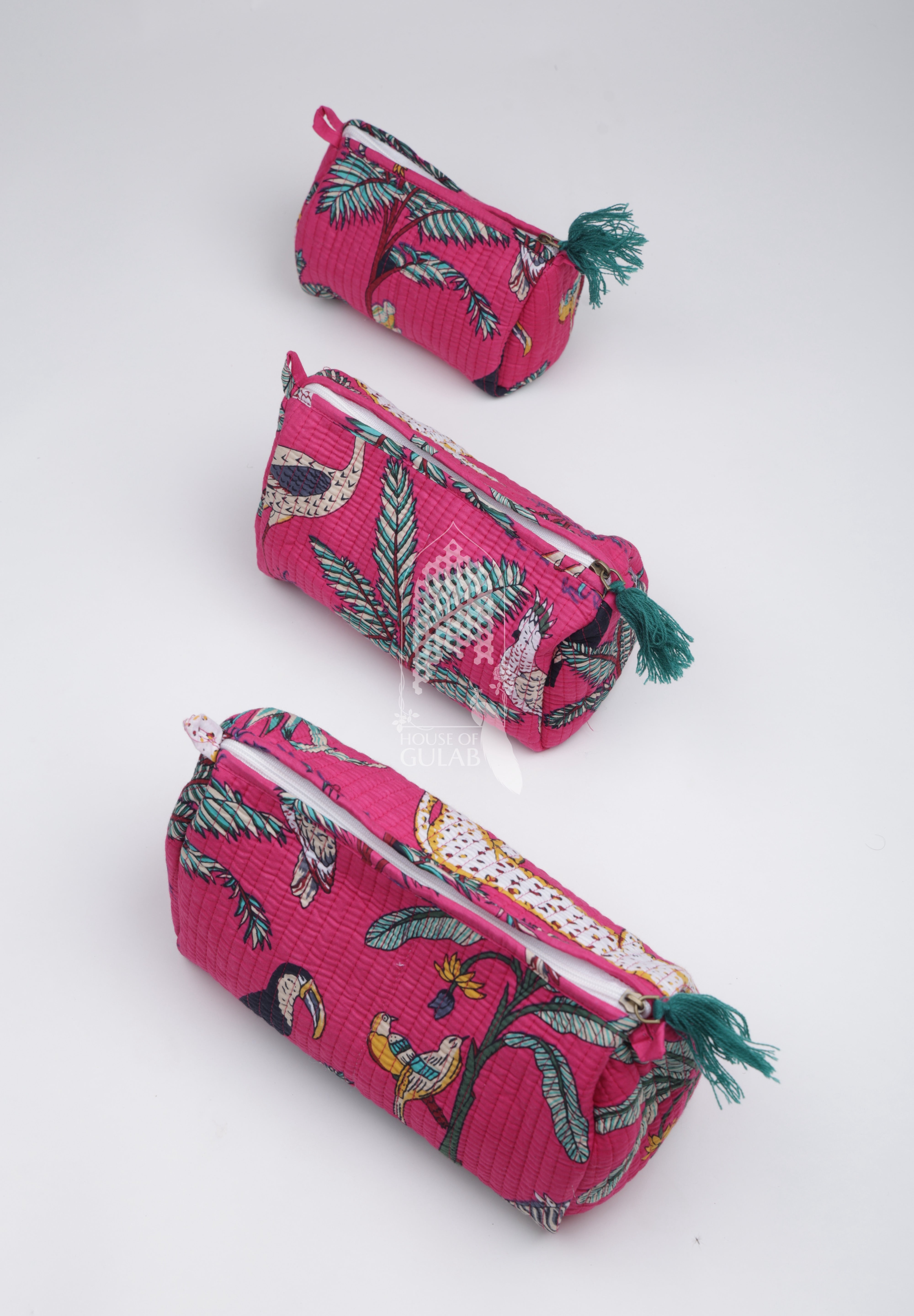 Set of 3 cosmetic bag/pouches with waterproof lining