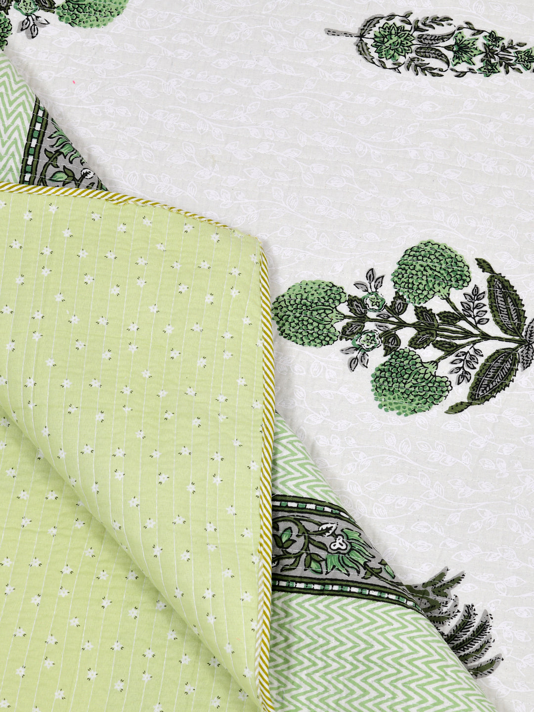 Quilted Floral Printed Reversible Bedcover with 2 Pillow Covers
