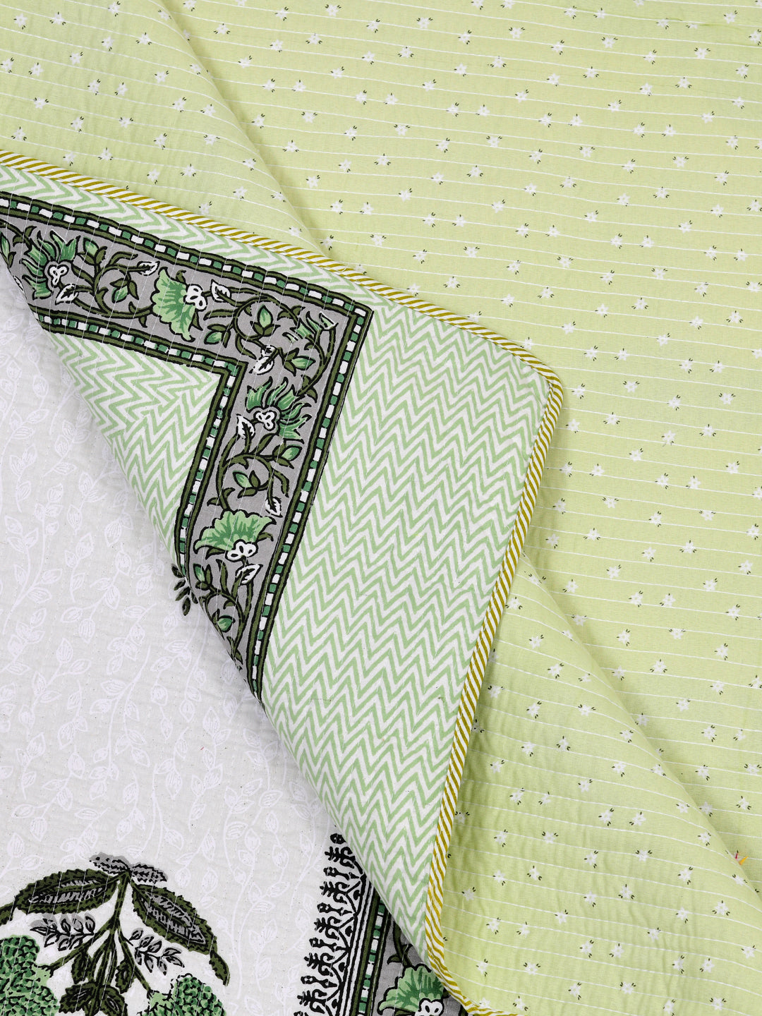 Quilted Floral Printed Reversible Bedcover with 2 Pillow Covers