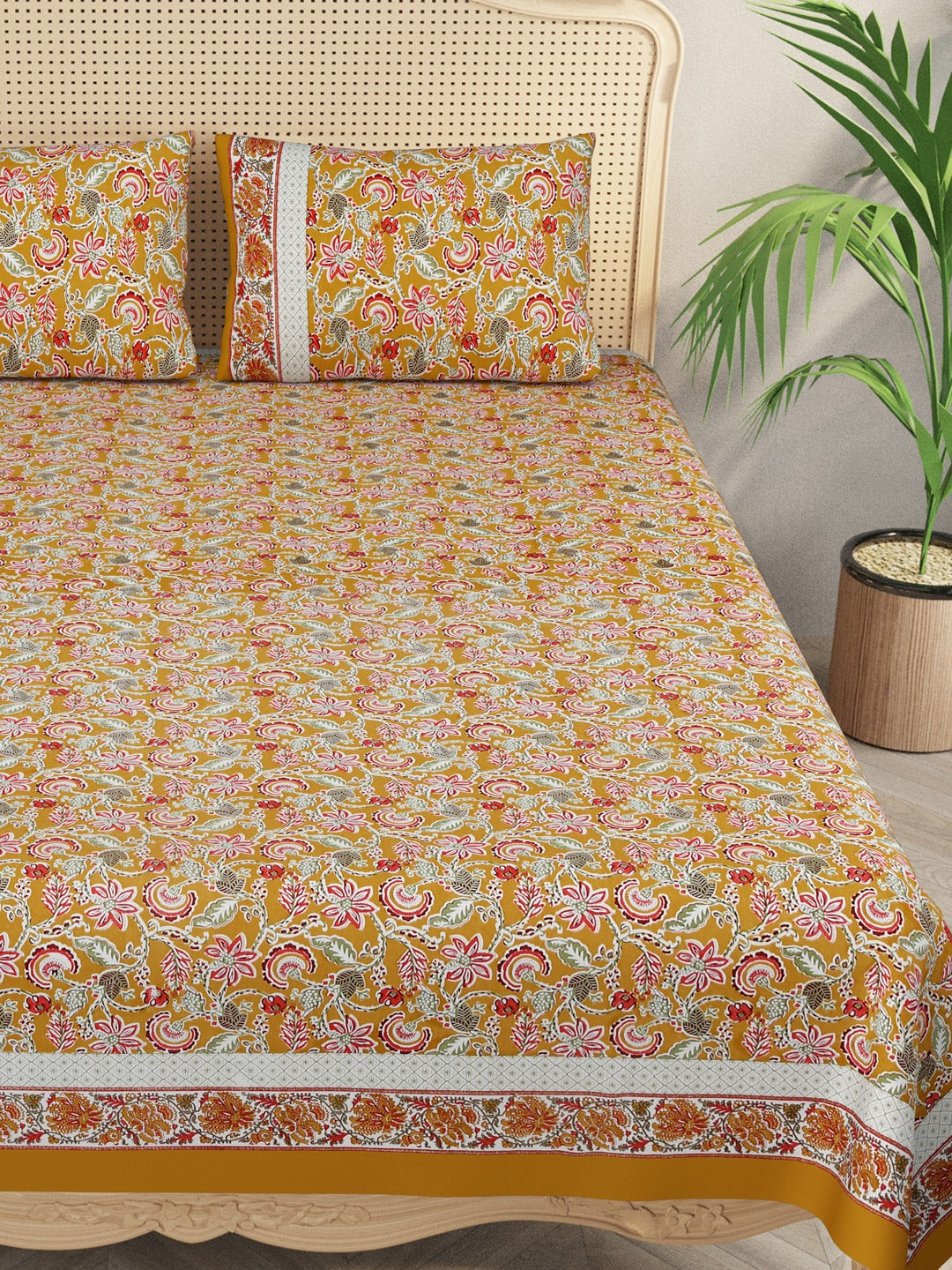 Double King Bedsheet with 2 Pillow Covers