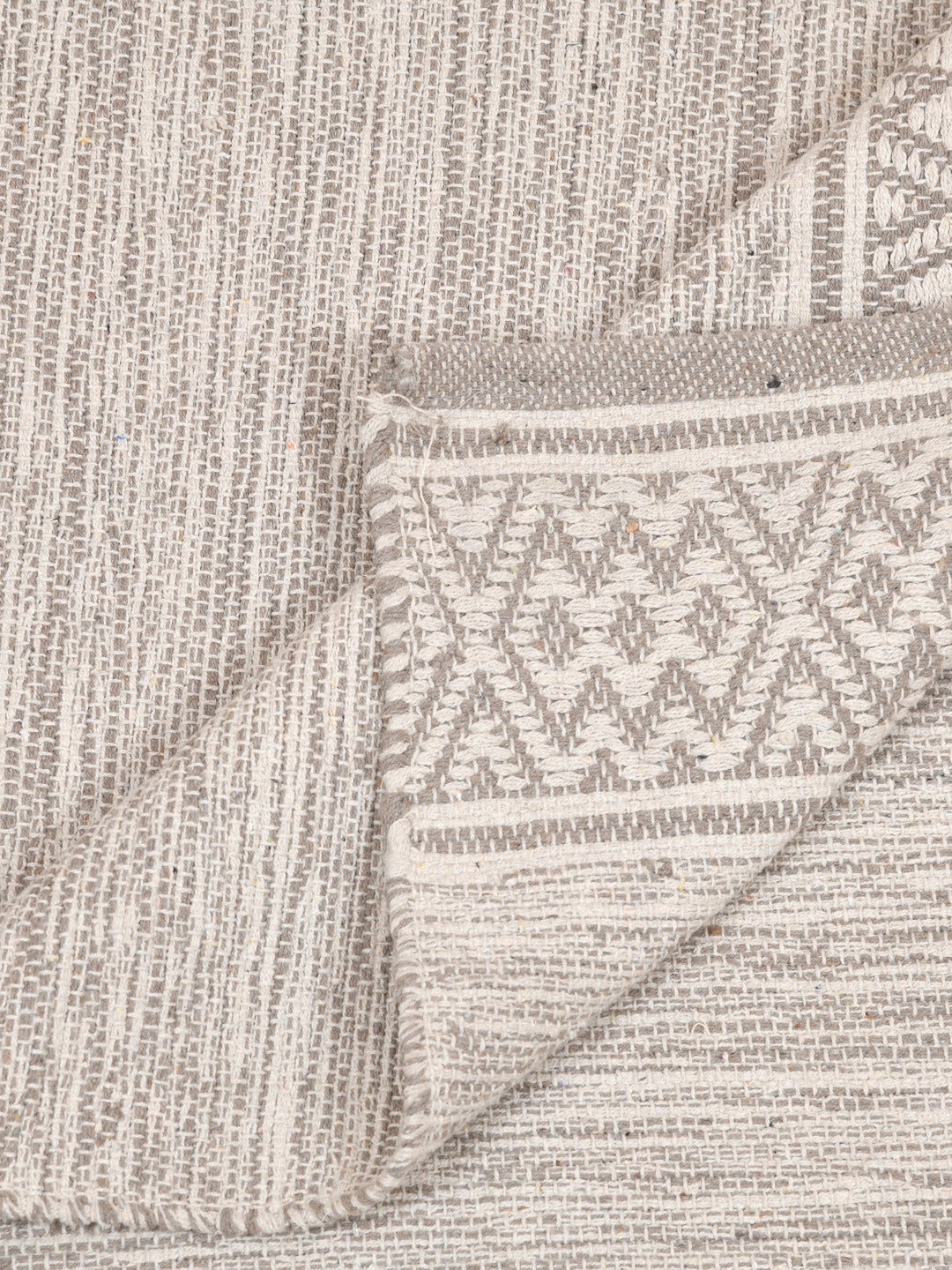 Self Pattern Cotton Rug - 75X46 Inches