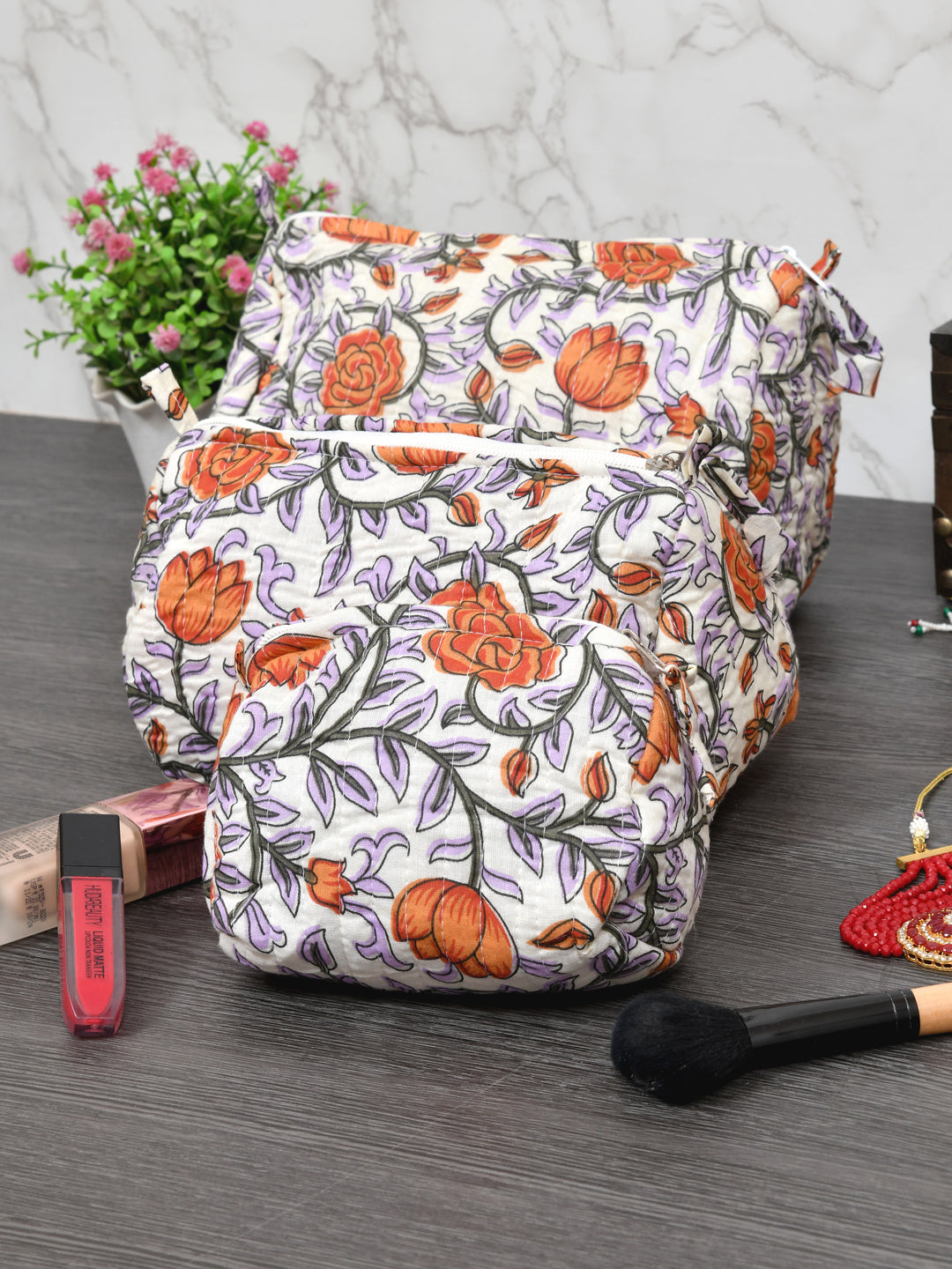 Set of 3 cosmetic bag/pouches