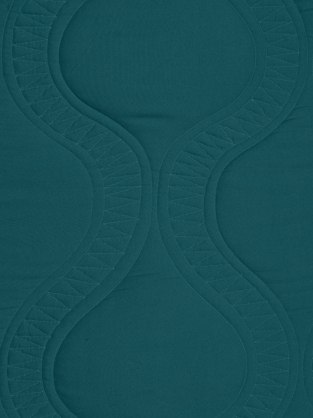 Cotton Quilted Reversible King Size Bedcover with 2 Pillow Covers