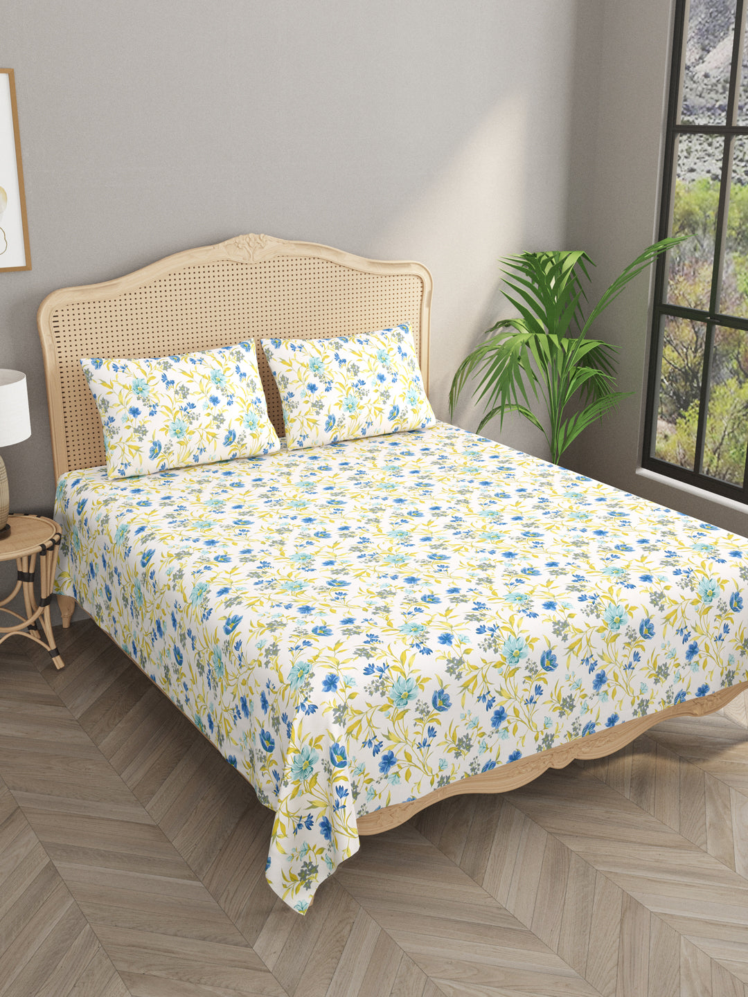 Floral Print Super King Cotton Bedsheet with 2 Pillow Covers