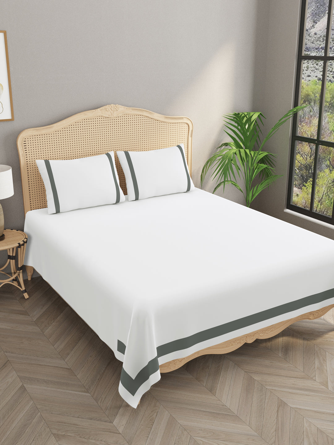 Double King 300 TC Bedsheet with 2 Pillow Covers