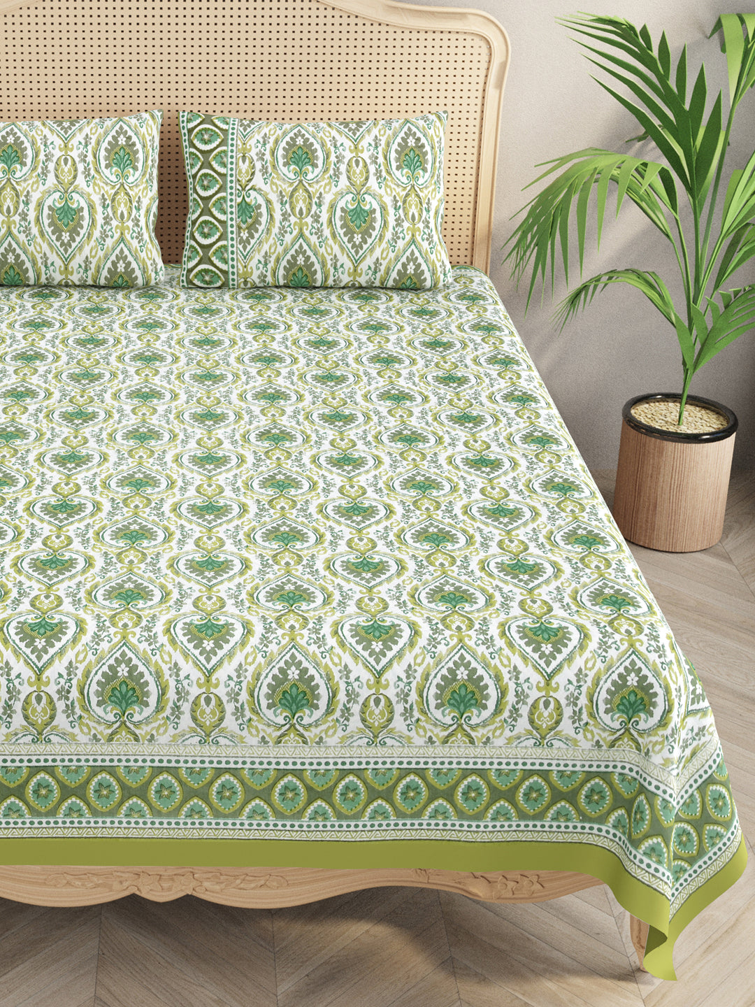 Double King Bedsheet with 2 Pillow Covers