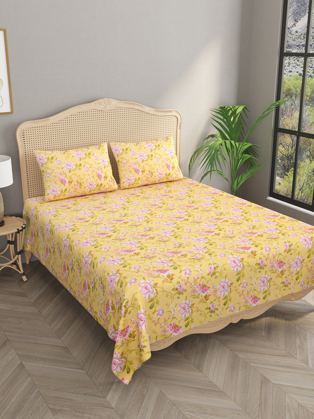 Floral Print Super King Cotton Bedsheet with 2 Pillow Covers