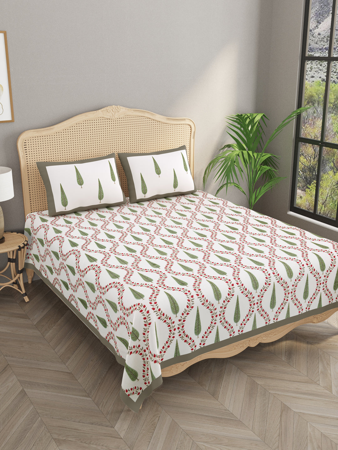 Handblock Print Super King Bedsheet in Extra Soft Percale Cotton with 2 Pillow covers