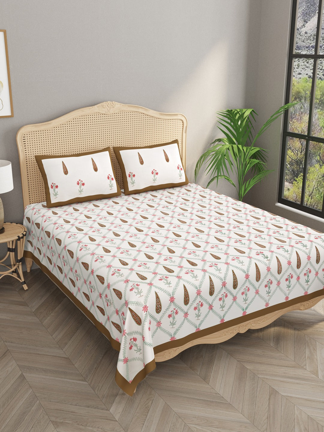 Handblock Printed Double King Bedsheet with 2 Pillow Covers