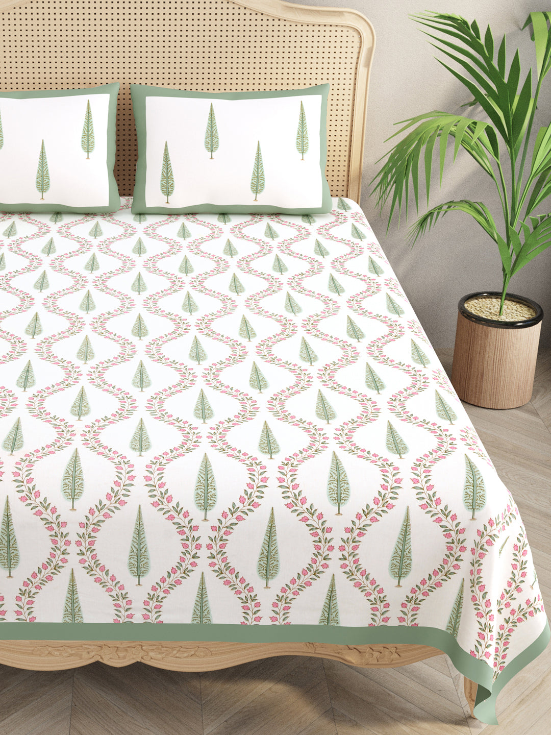 Handblock Print Super King Bedsheet in Extra Soft Percale Cotton with 2 Pillow covers