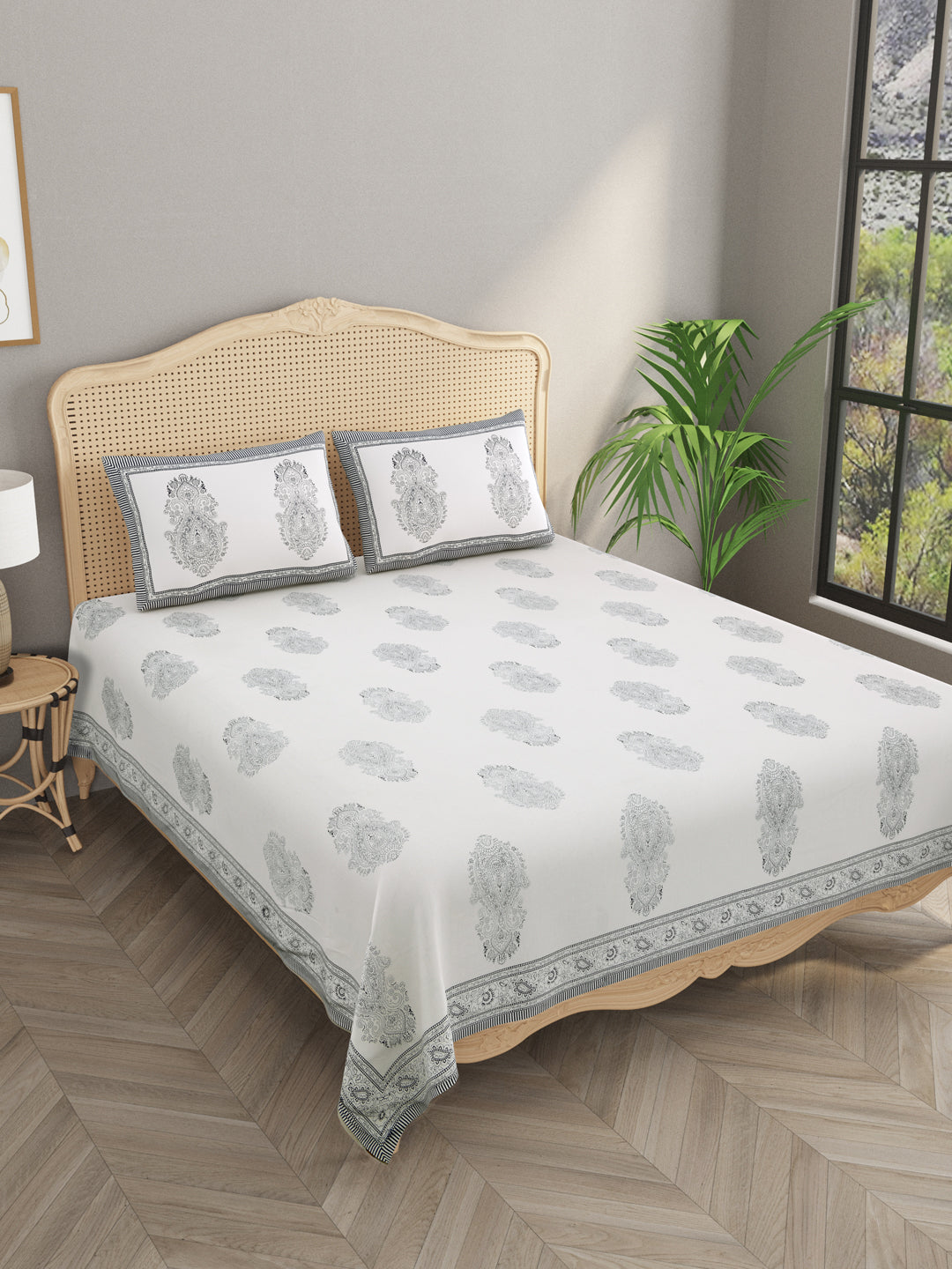 Handblock Print Super King Bedsheet in Extra Soft Percale Cotton with 2 Pillow covers