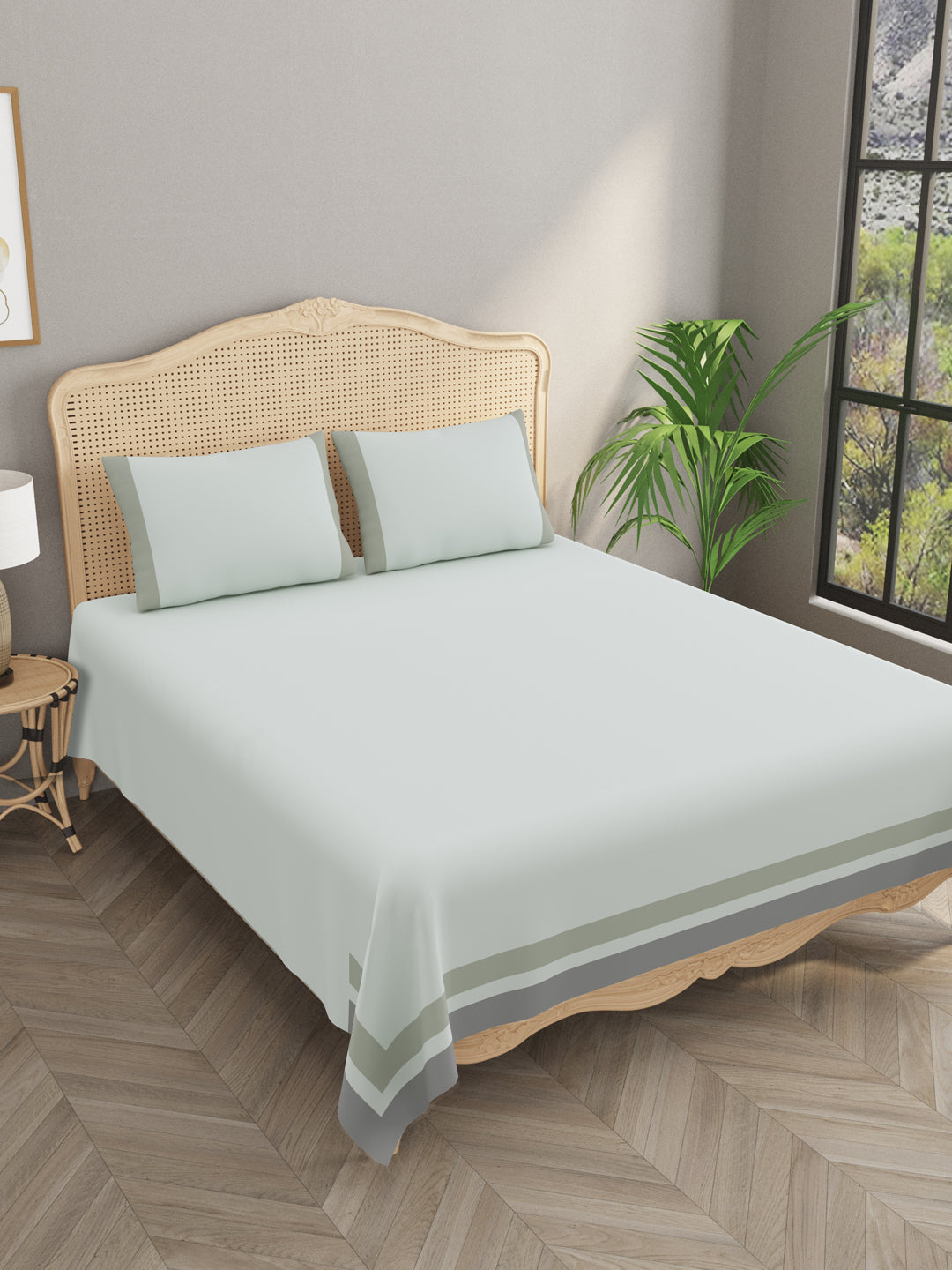 Double King 300 TC Bedsheet with 2 Pillow Covers