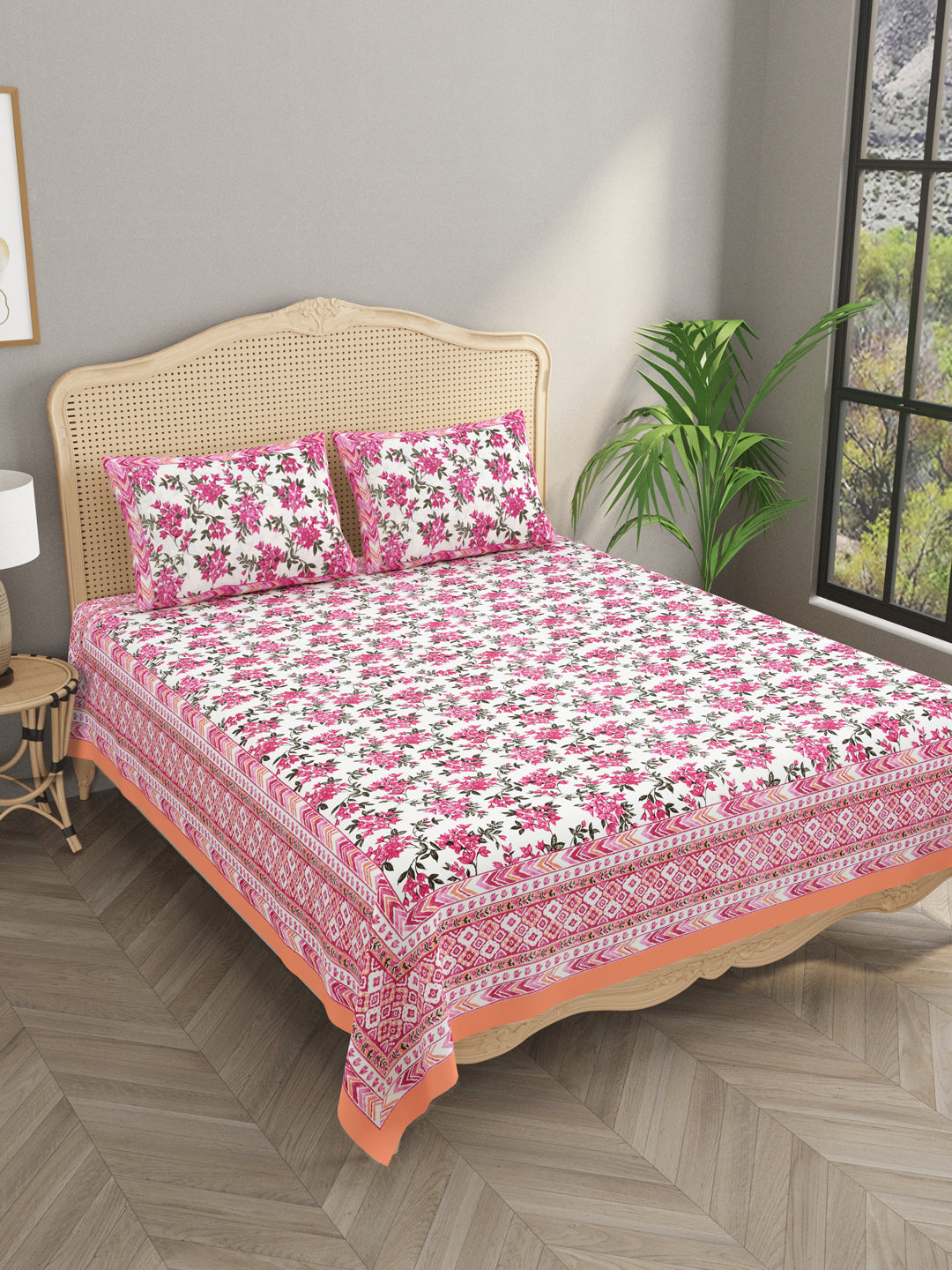 Double King Bedsheet with 2 Pillow Covers