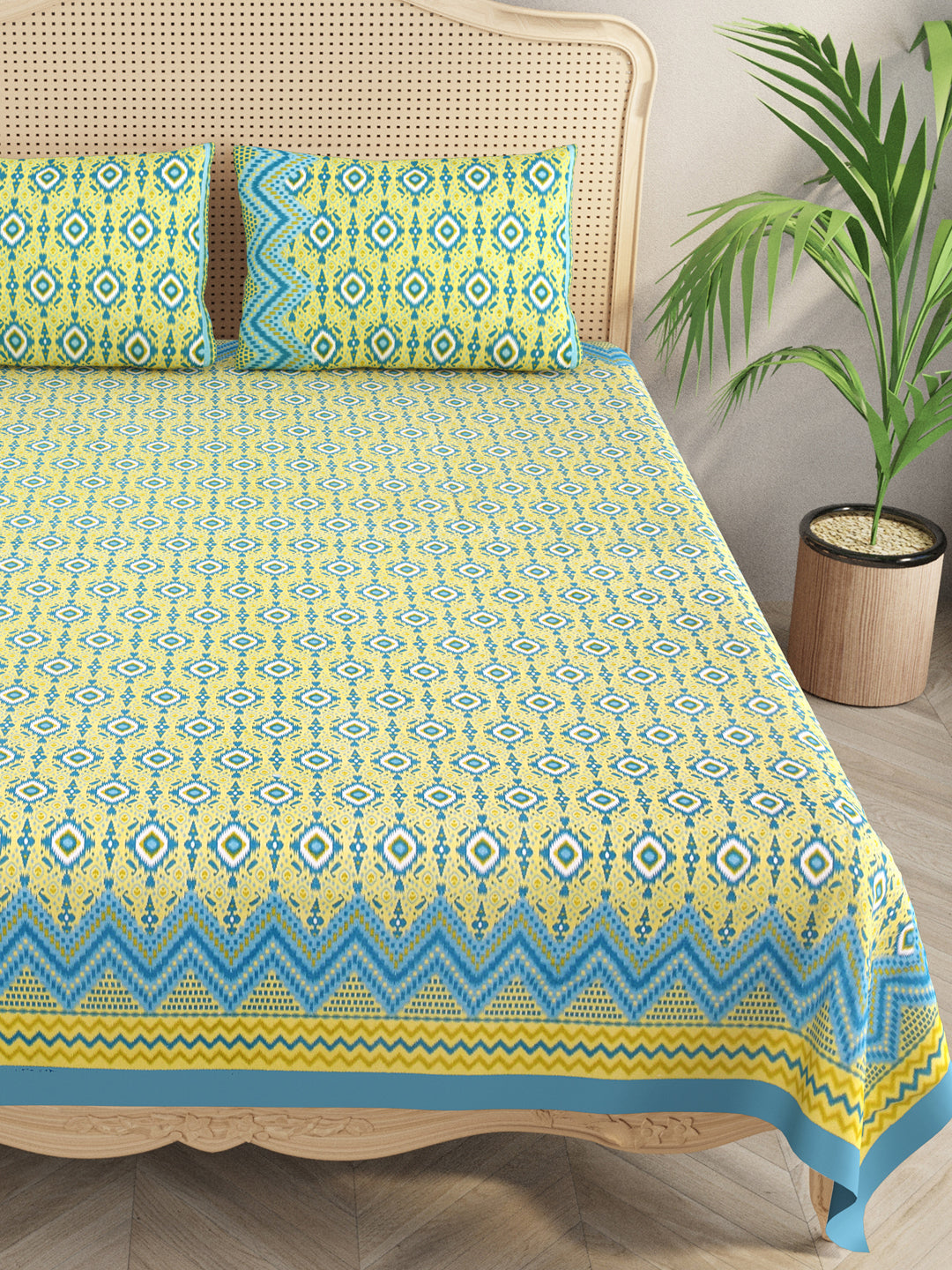 Ikat Print Super King Cotton Bedsheet with 2 Pillow Covers
