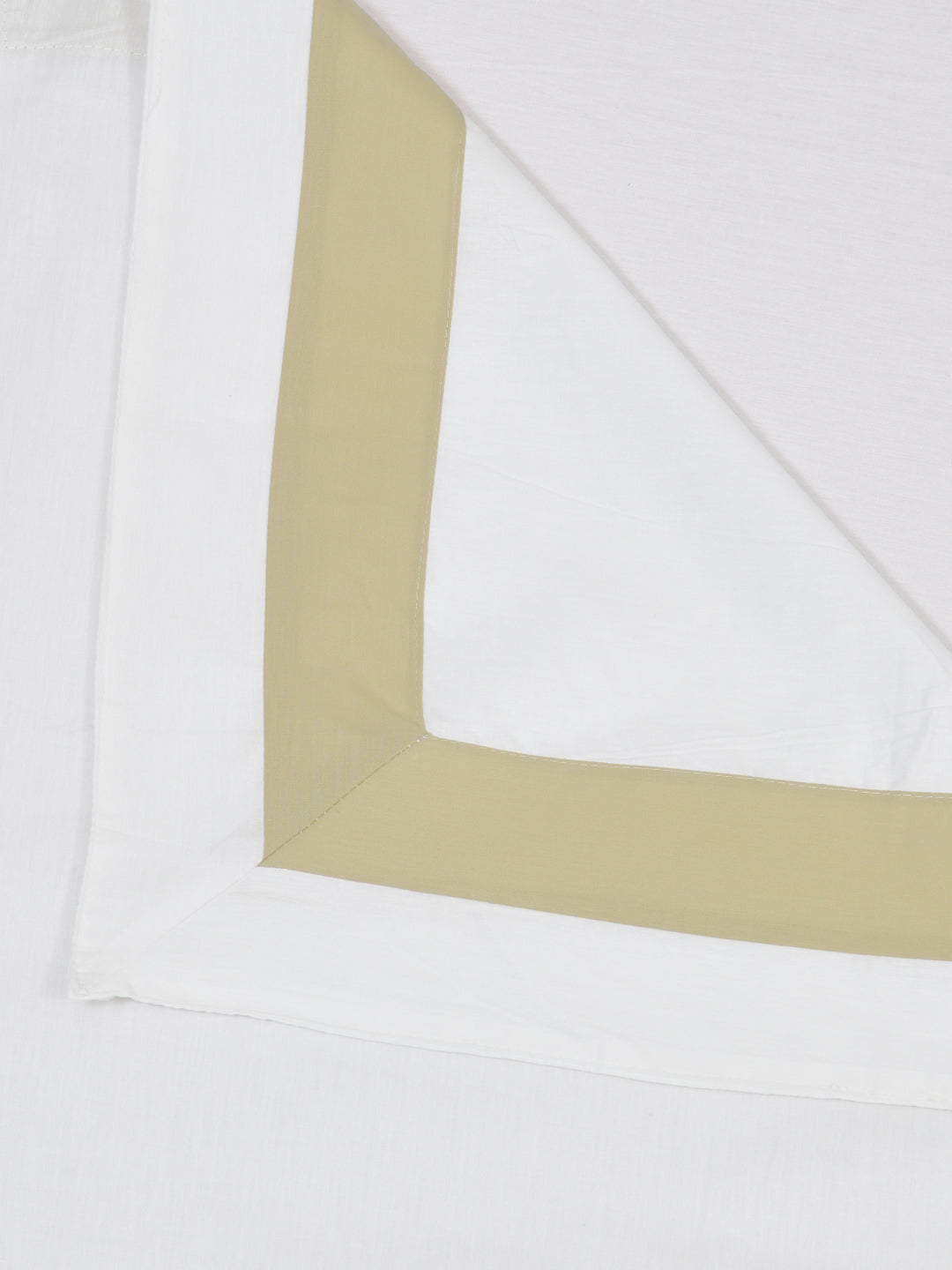 Double King 300 TC Bedsheet with 2 Pillow Covers