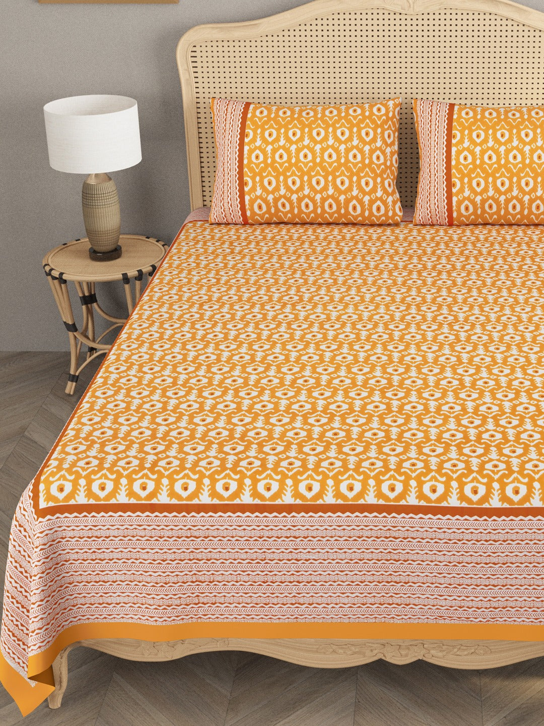 Ikat Print Double King Bedsheet with 2 Pillow Covers