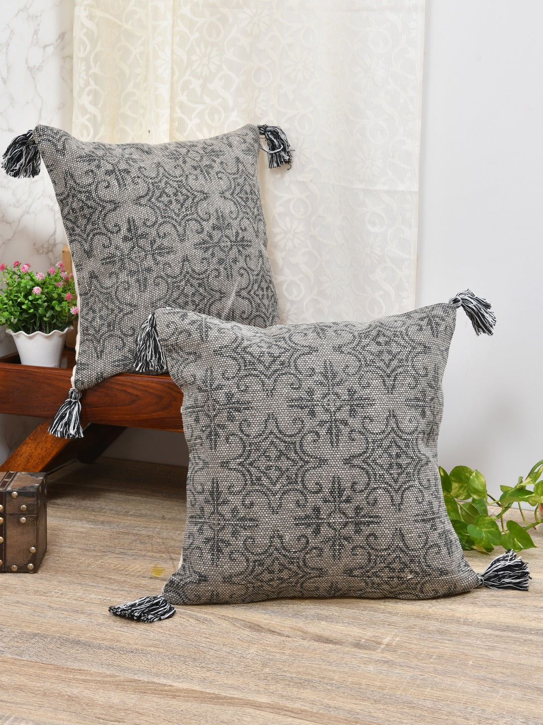 Set of 2 Cotton Cushion Covers - 16 Inches