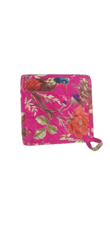 Cotton Unisex 1 Apron with 2 Microwave Gloves, 1 Roti Cover & 1 Microwave Pot Holder Trivets