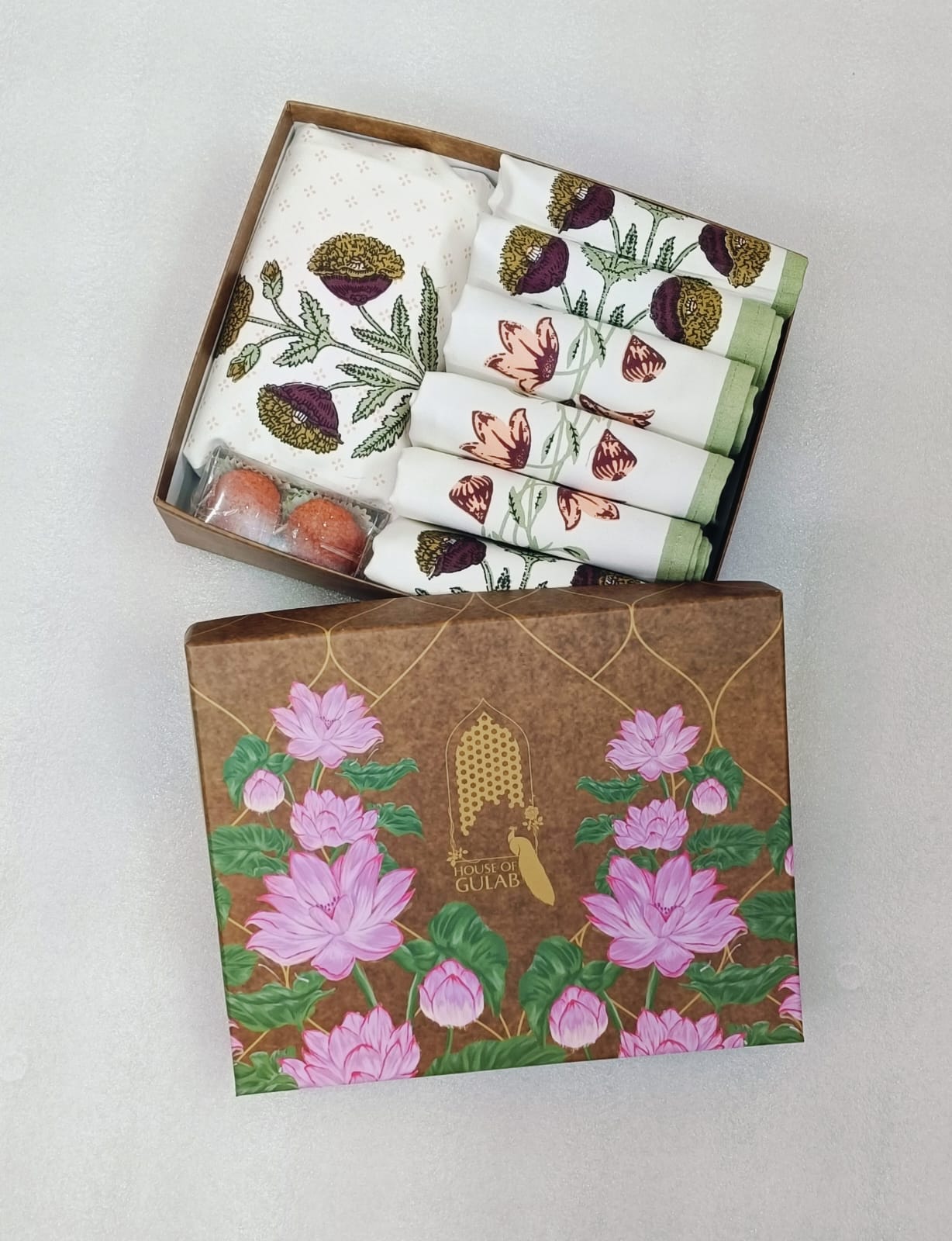 Diwali Gift Box with Handblock Printed Canvas Cotton Table Runner & Set Of 6 Mats, 2 laddoo candles