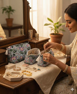 Set of 3 cosmetic bag/pouches with waterproof lining