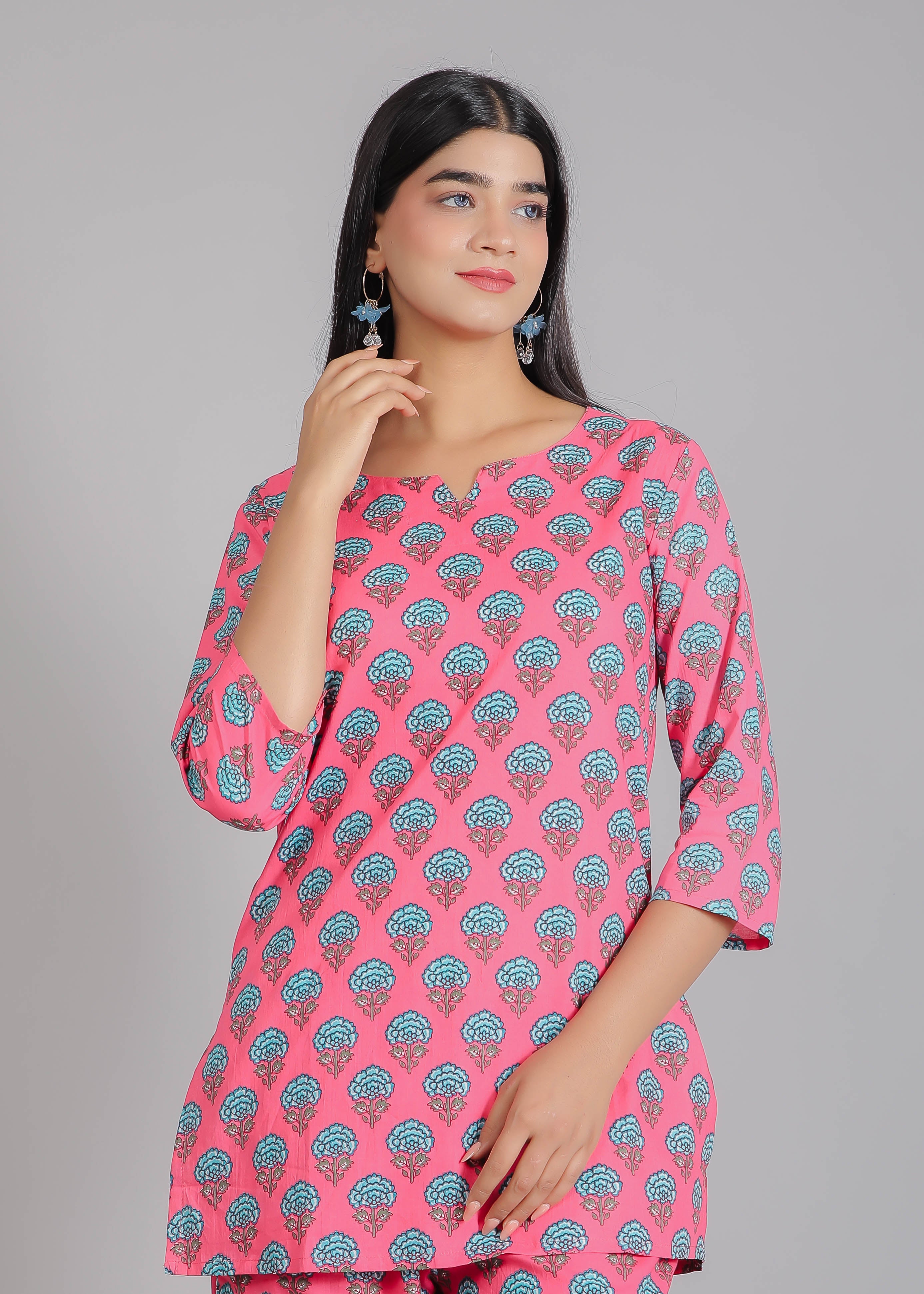 Blue Floral Motifs on Pink Cotton Lounge Set for Women