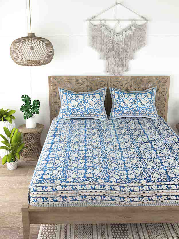 Cotton Double King Bedsheet with 2 Pillow Covers