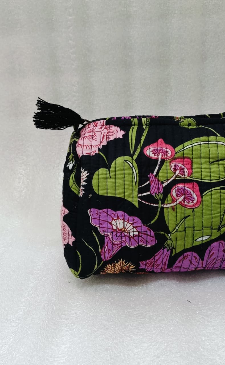 Set of 3 cosmetic bag/pouches with waterproof lining