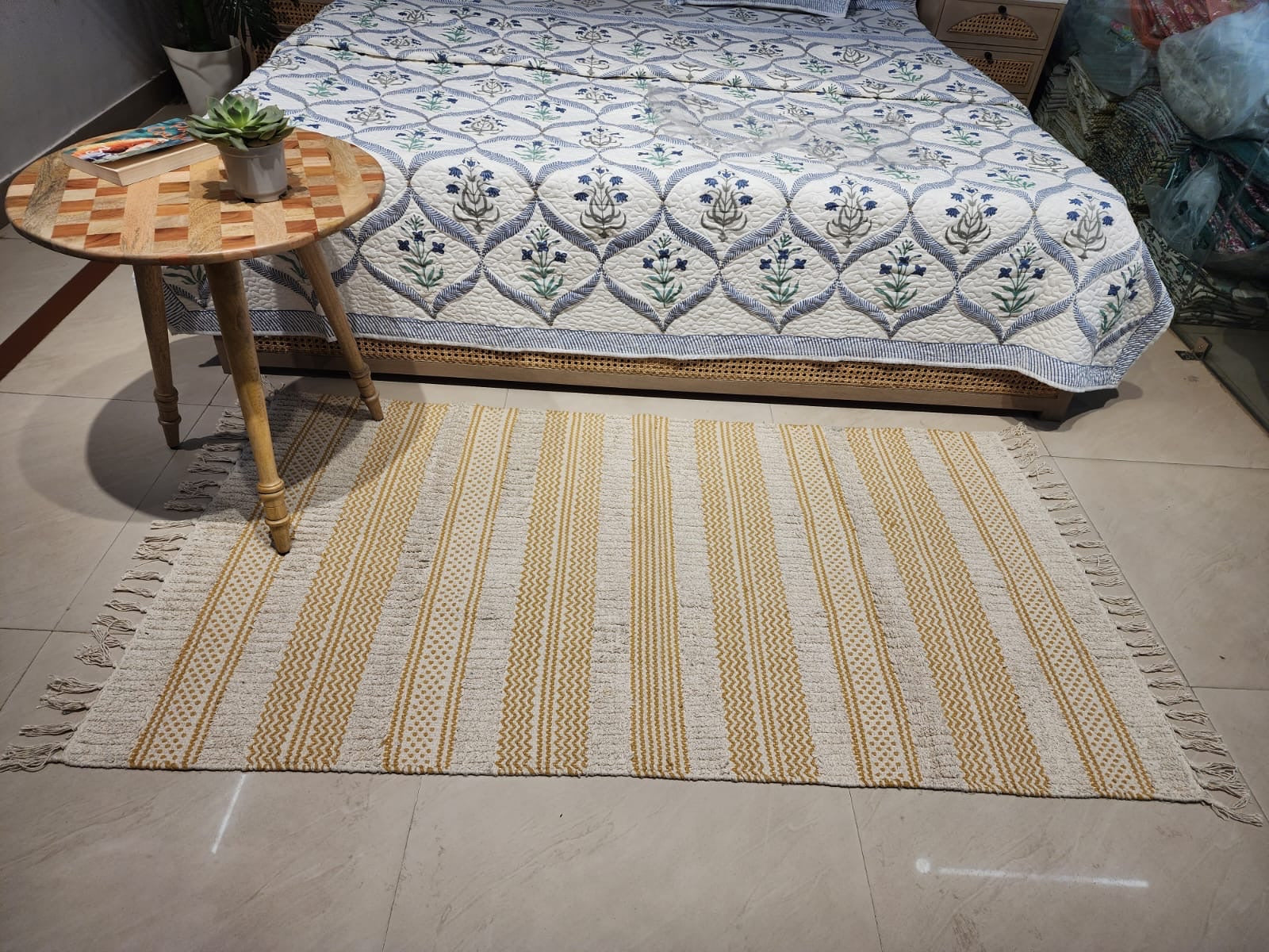 Self Pattern Cotton Rug - 5X3 ft