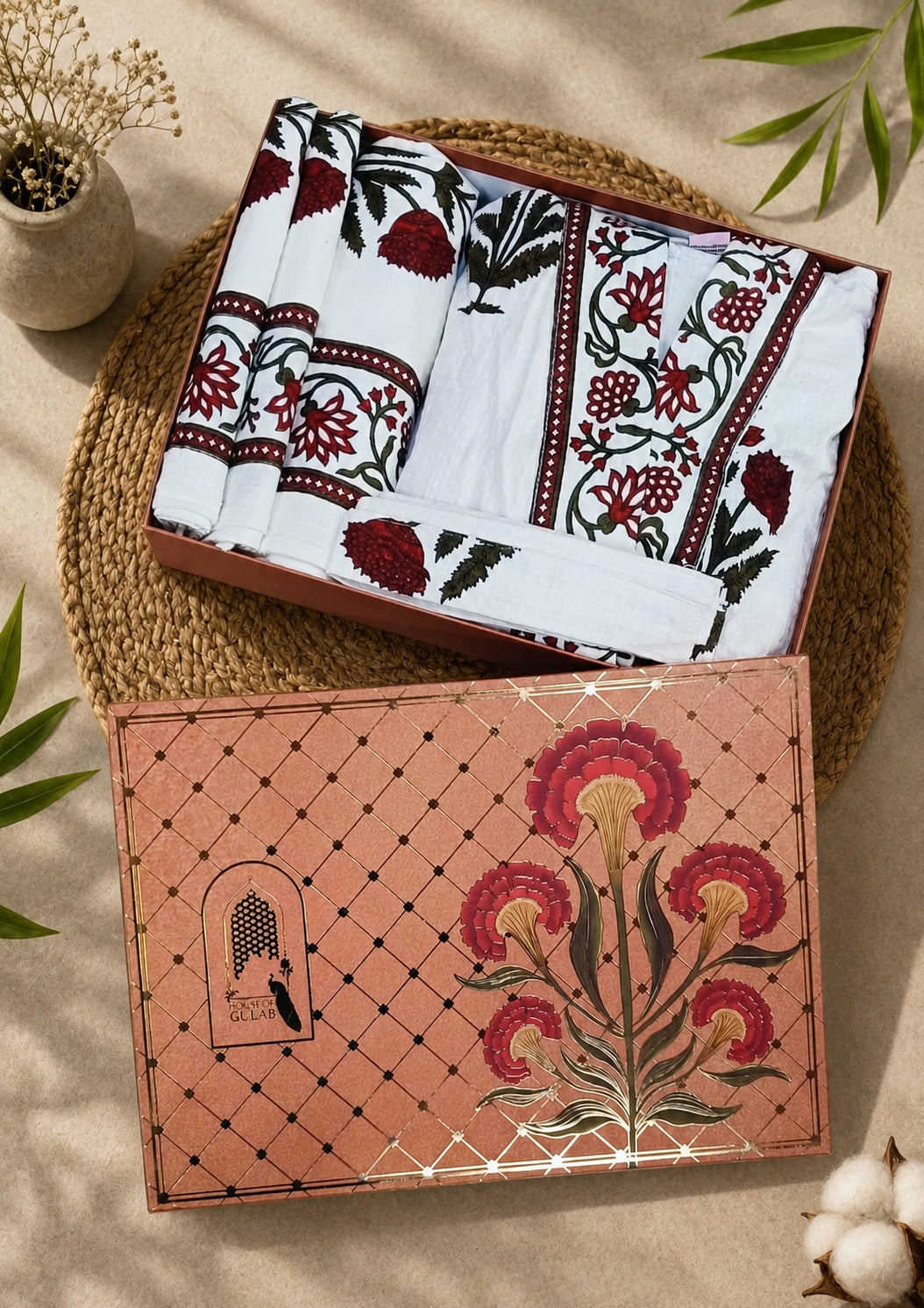 Gift Box – 1 Unisex Bathrobe, 1 Bath Towel, 2 hand Towels