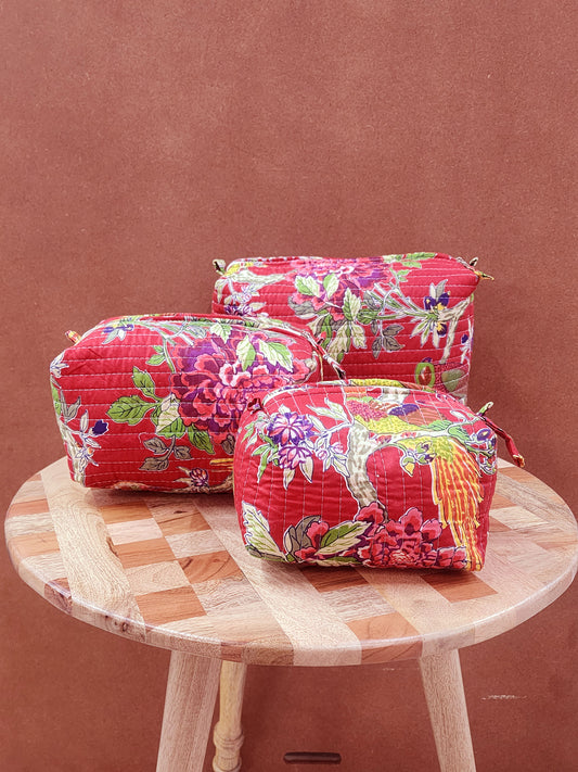 Set of 3 cosmetic bag/pouches with waterproof lining