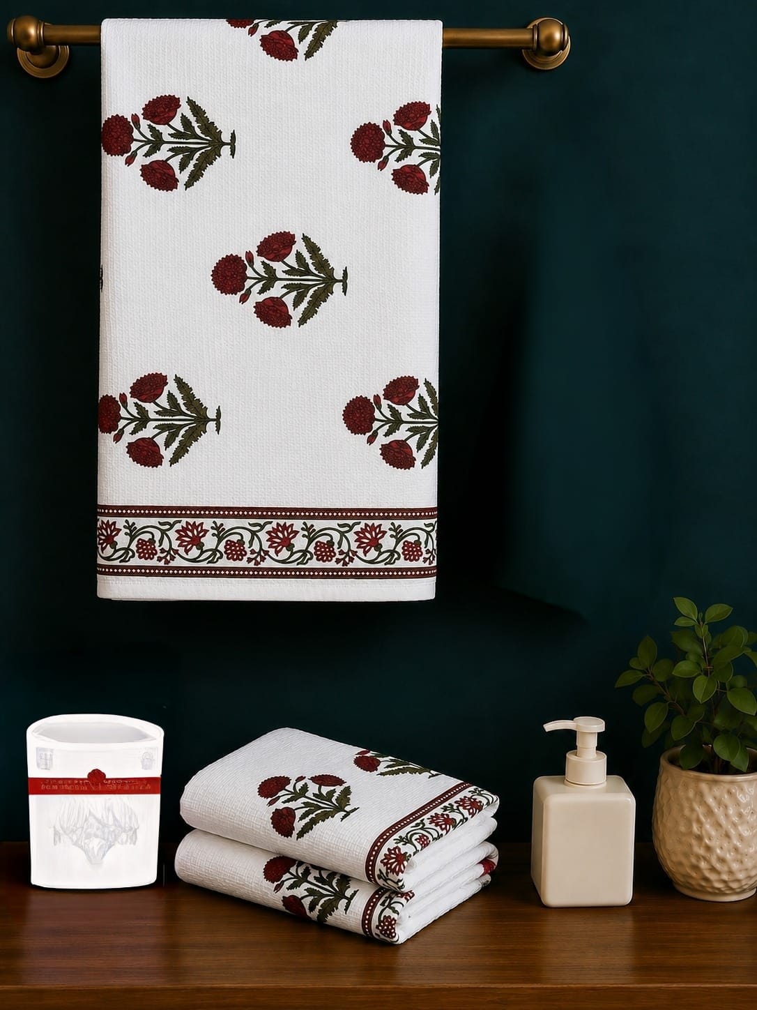 Gift Box – 1 Unisex Bathrobe, 1 Bath Towel, 2 hand Towels