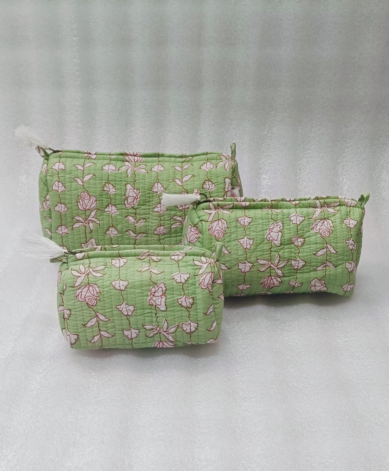Set of 3 cosmetic bag/pouches with waterproof lining