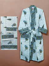 Gift Box – 1 Unisex Bathrobe, 1 Bath Towel, 2 hand Towels