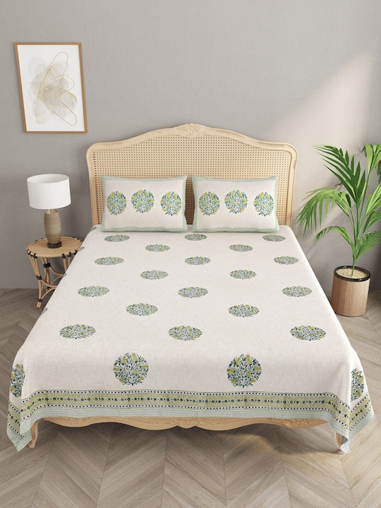 Beige Printed King Bedcover With 2 Pillow Covers