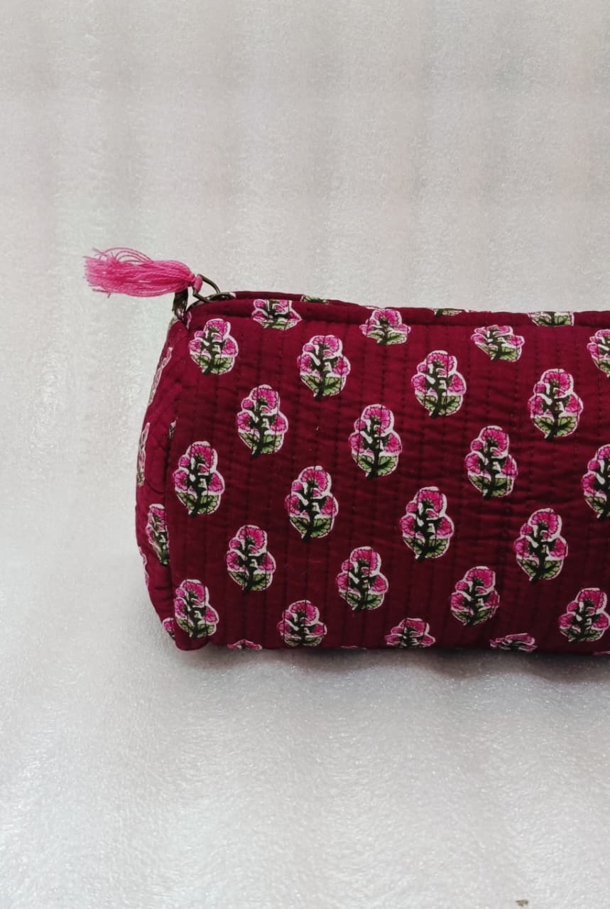 Set of 3 cosmetic bag/pouches with waterproof lining