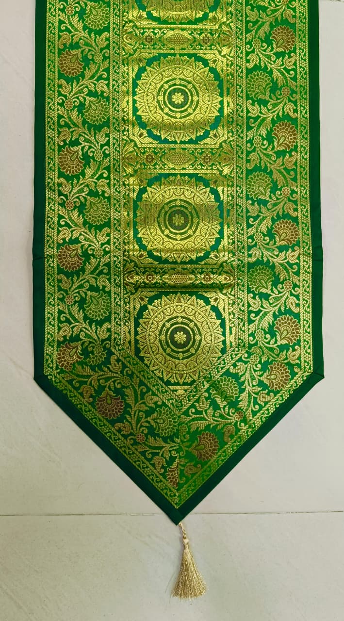 Diwali Gift Box with Banarasi Zari Table Runner, Set Of 6 Mats, 6 coaster, 6 inch Metal Urli